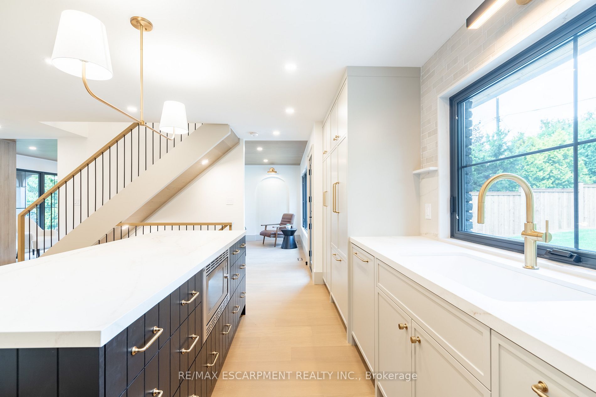 369 Swinburne Rd