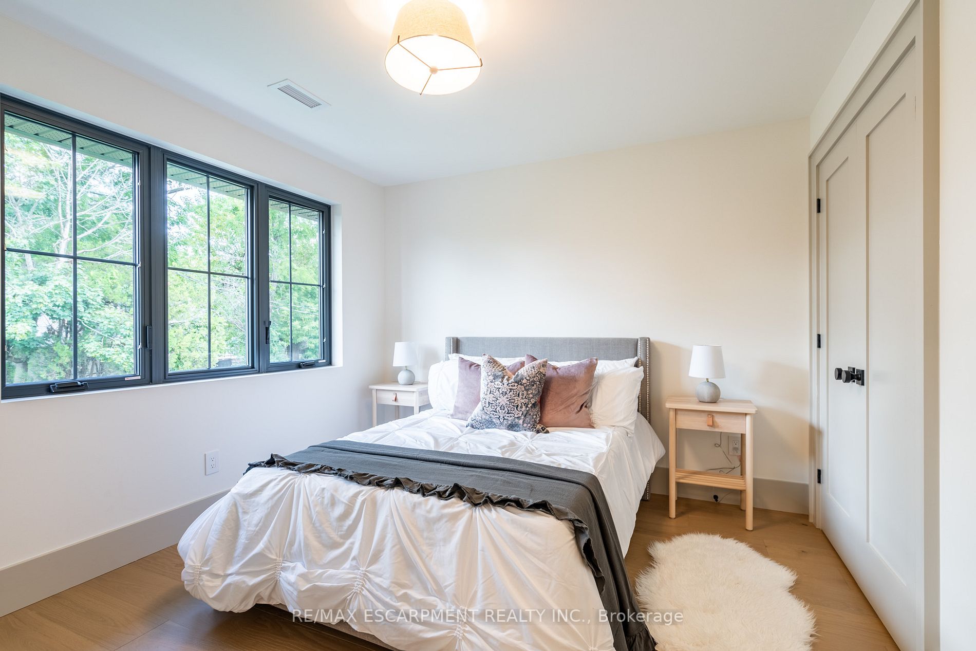 369 Swinburne Rd