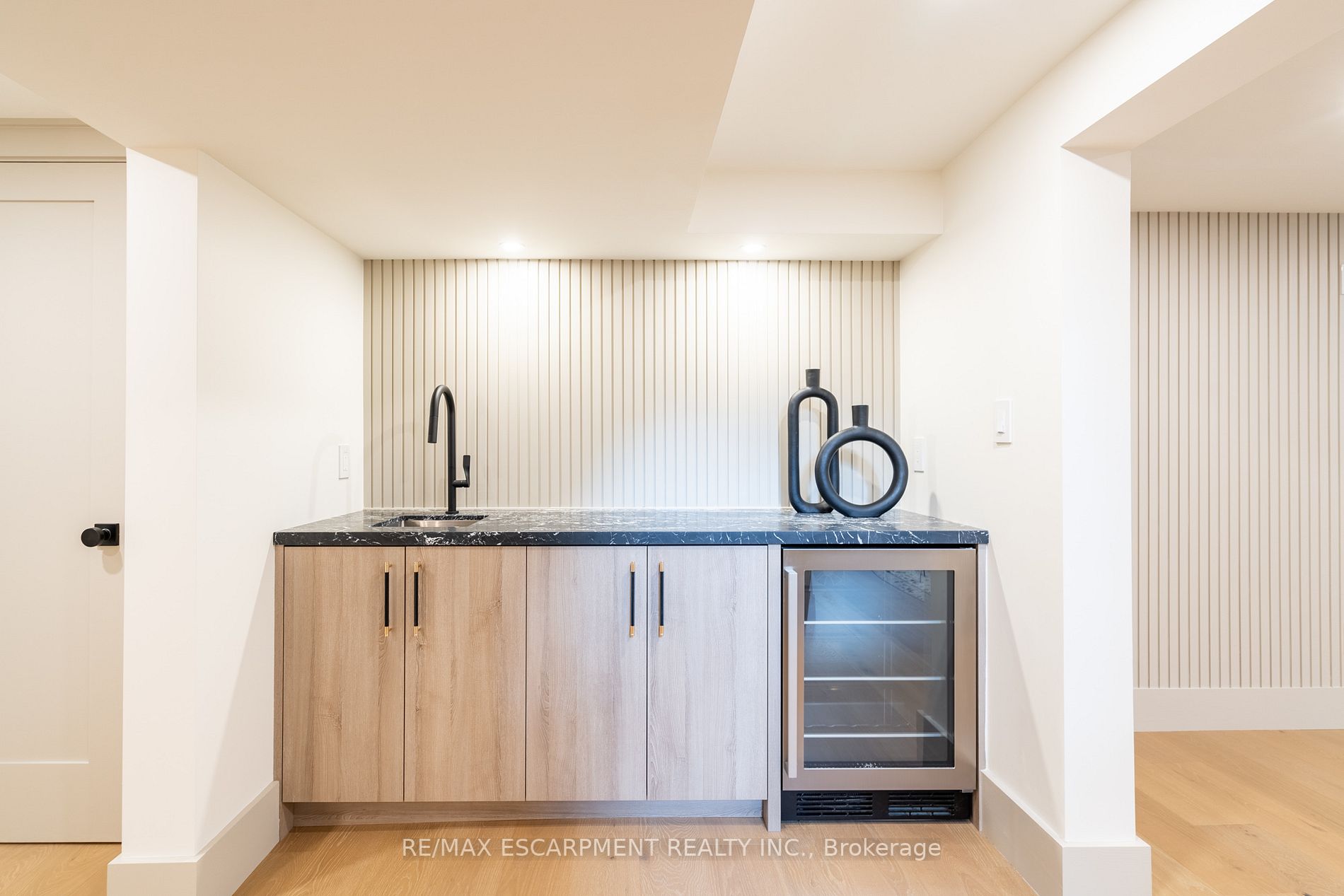369 Swinburne Rd