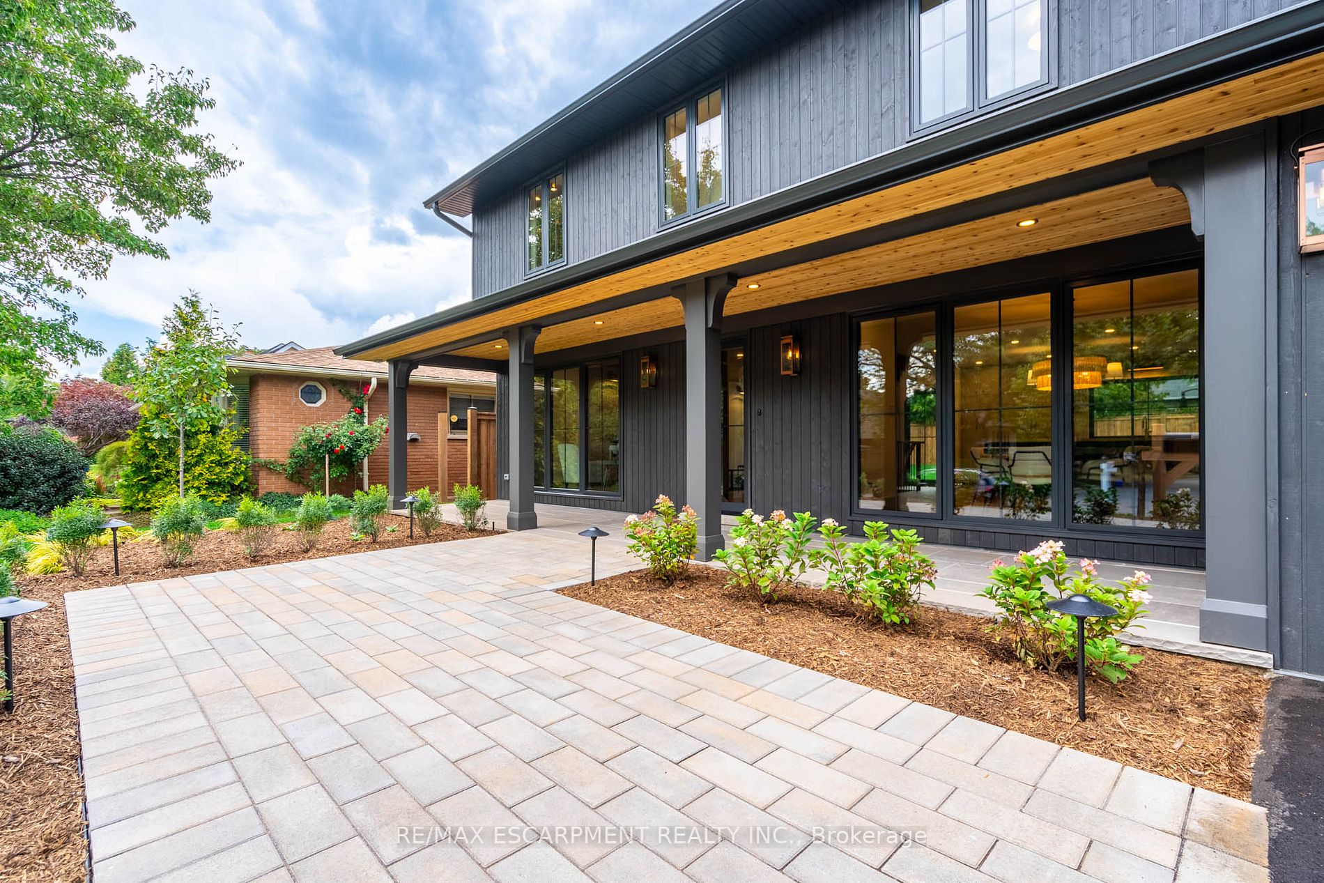 369 Swinburne Rd