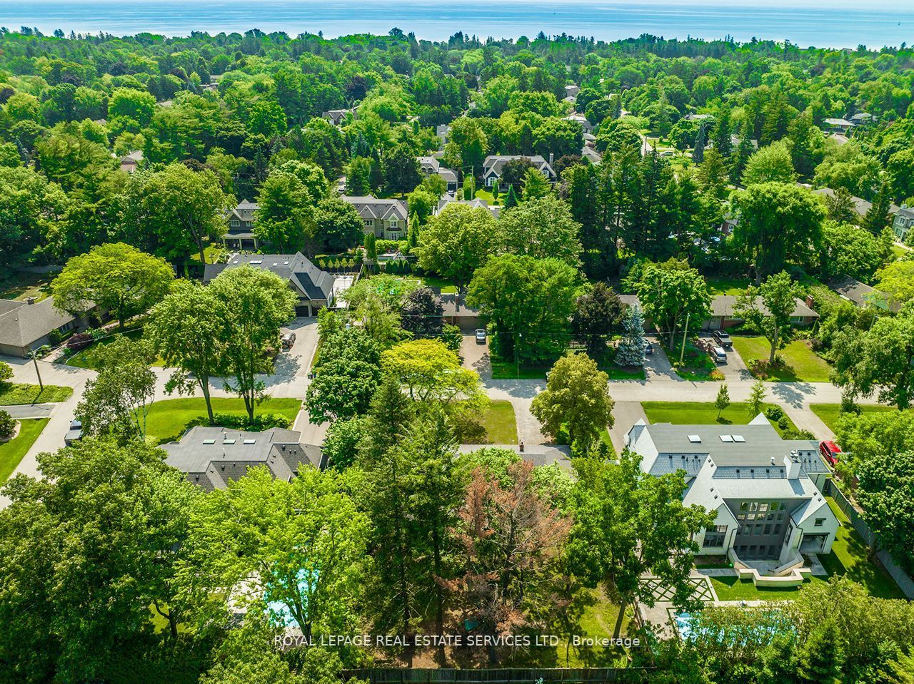 2063 Glenforest Cres