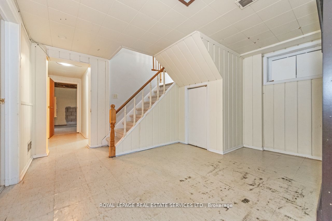 2063 Glenforest Cres