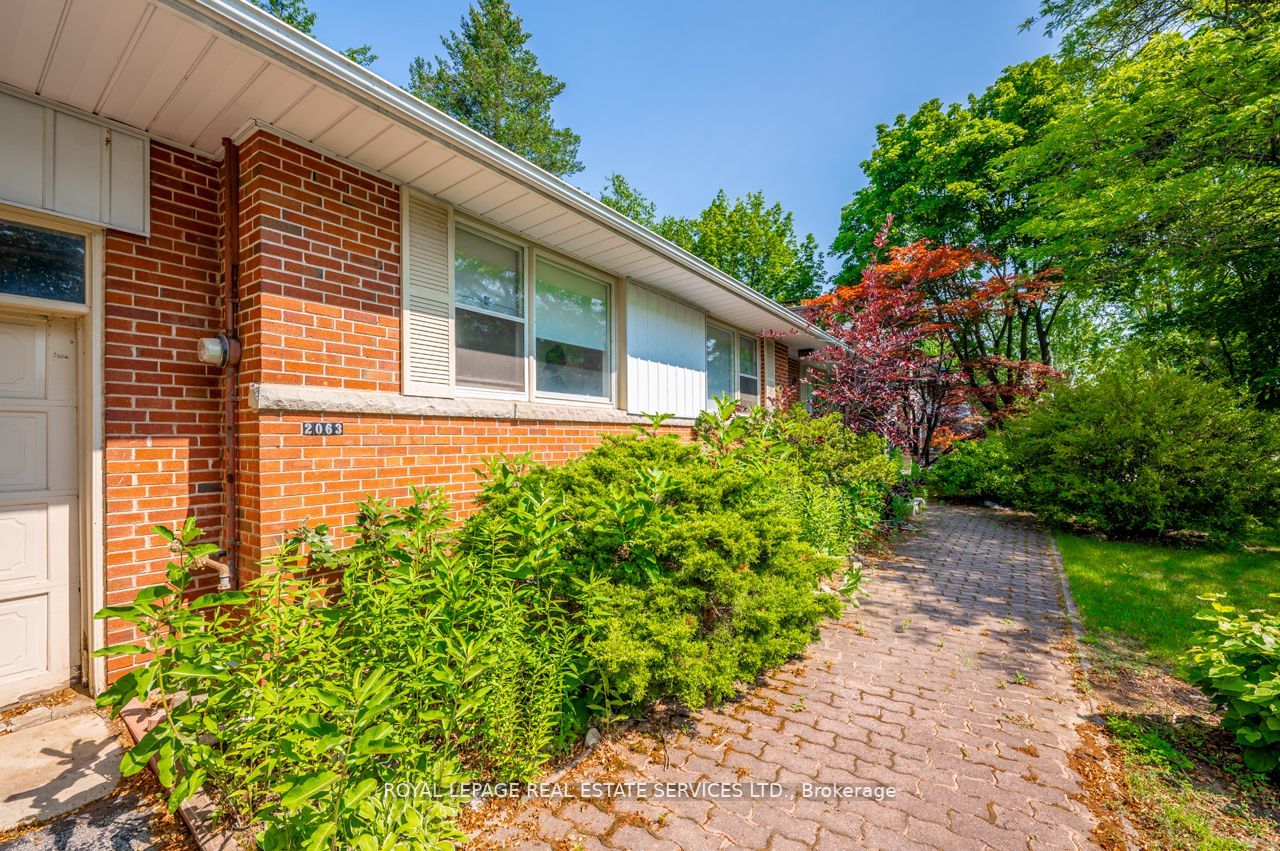 2063 Glenforest Cres