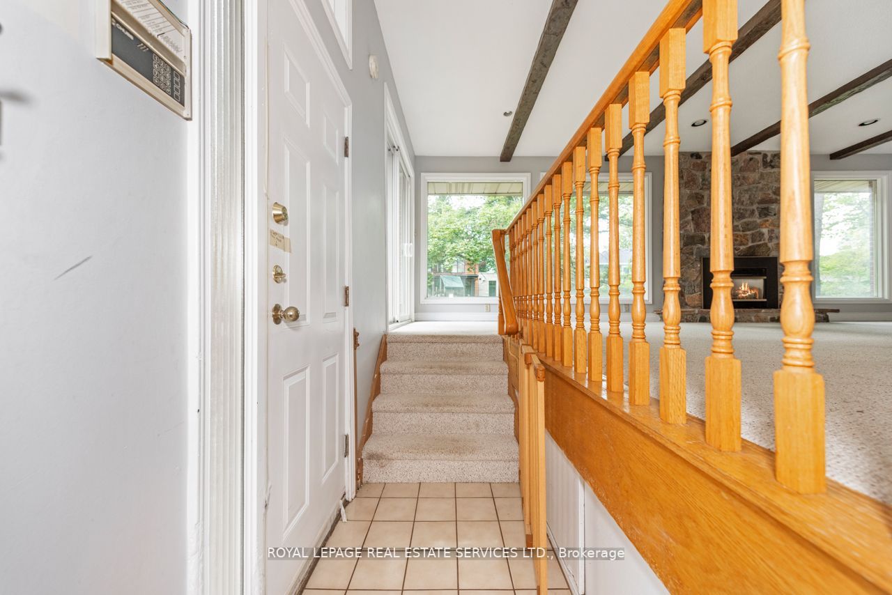 2063 Glenforest Cres