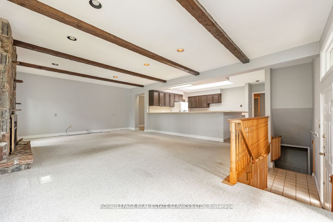 2063 Glenforest Cres