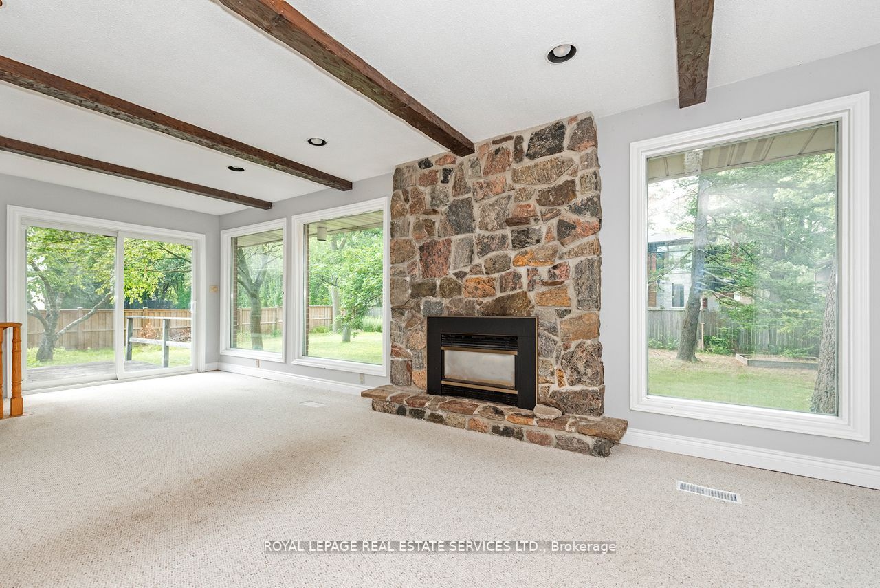 2063 Glenforest Cres