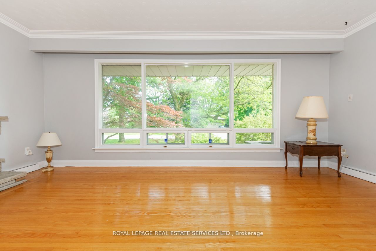 2063 Glenforest Cres