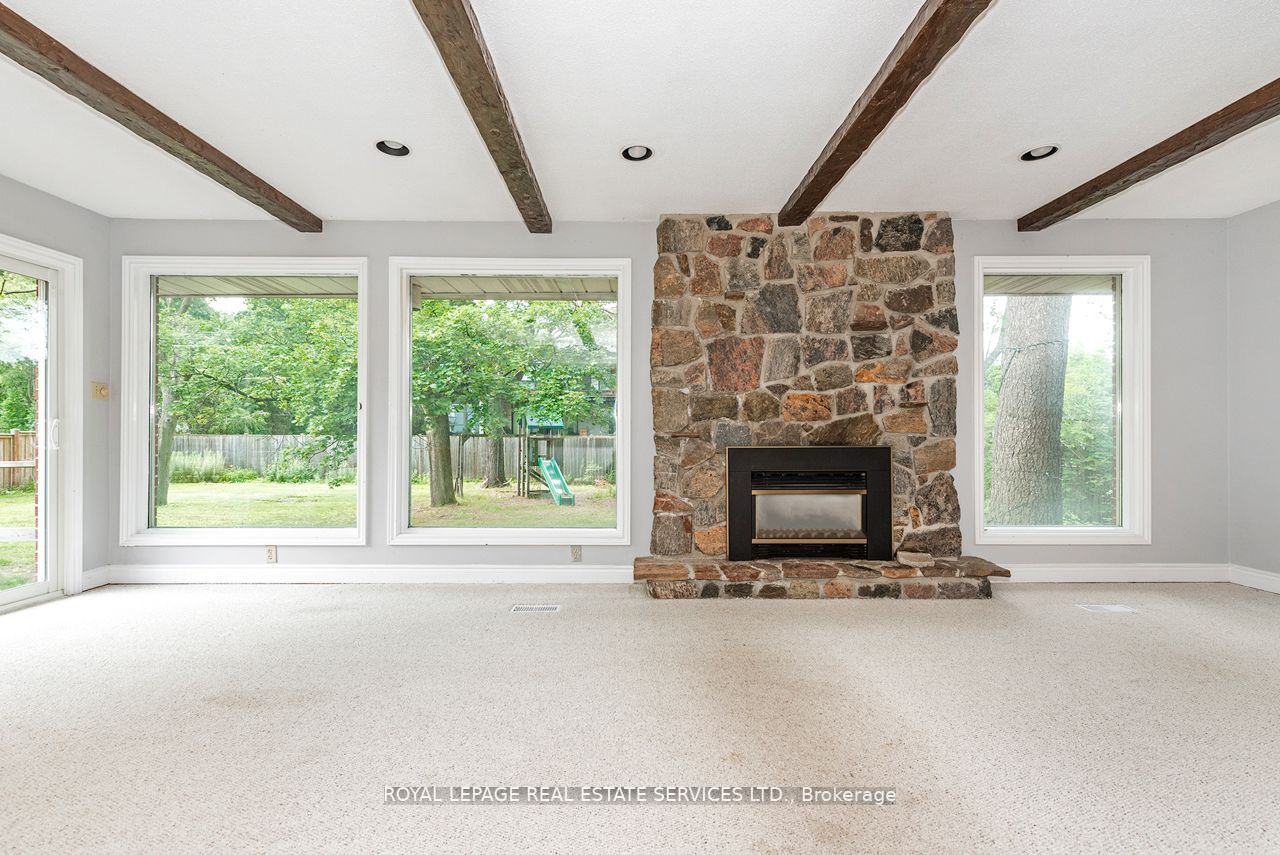 2063 Glenforest Cres