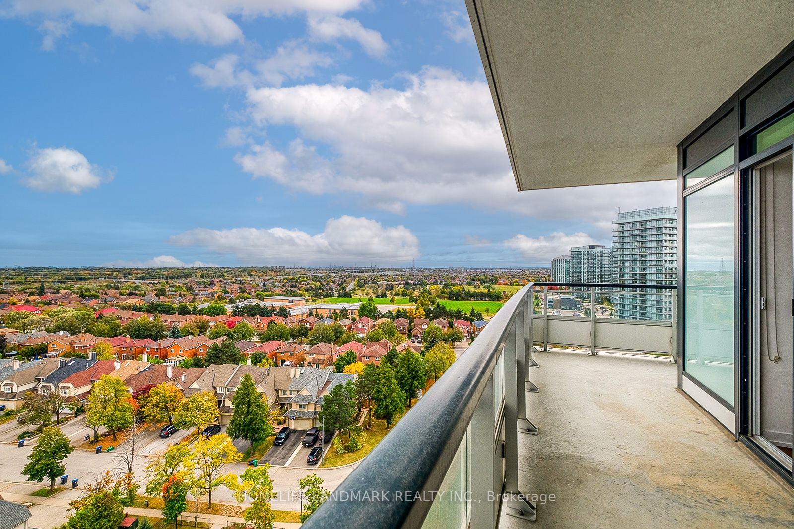 2560 Eglinton Ave W, #1205