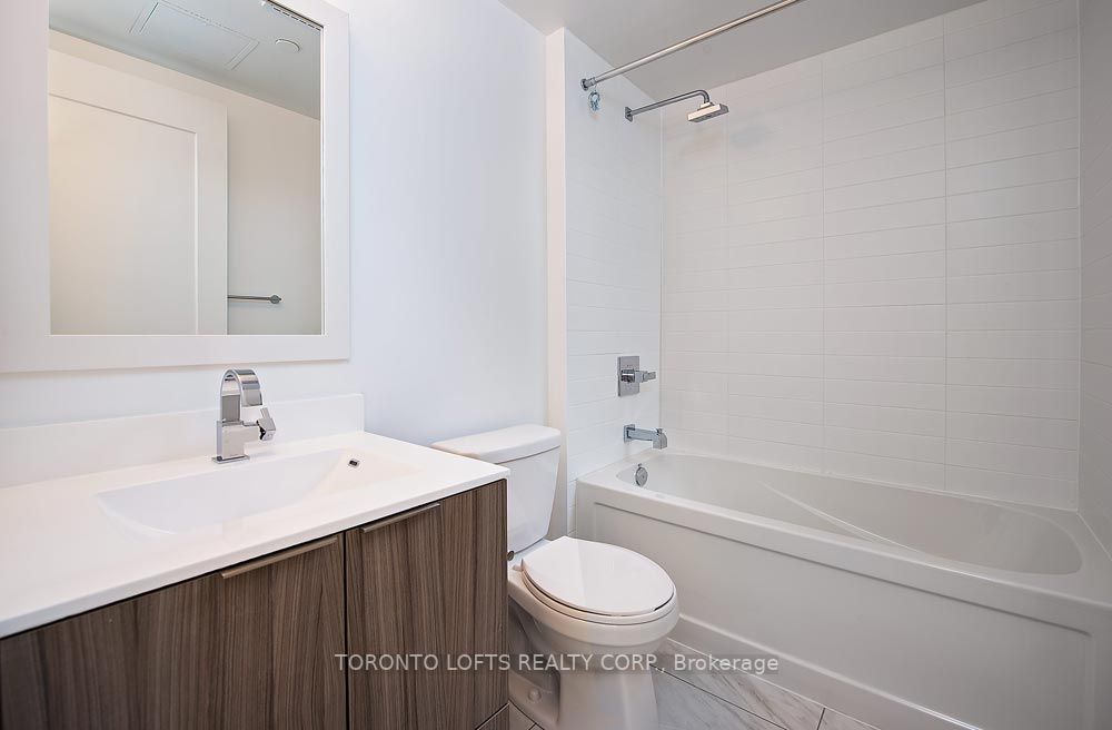 56 Annie Craig Dr, #1608