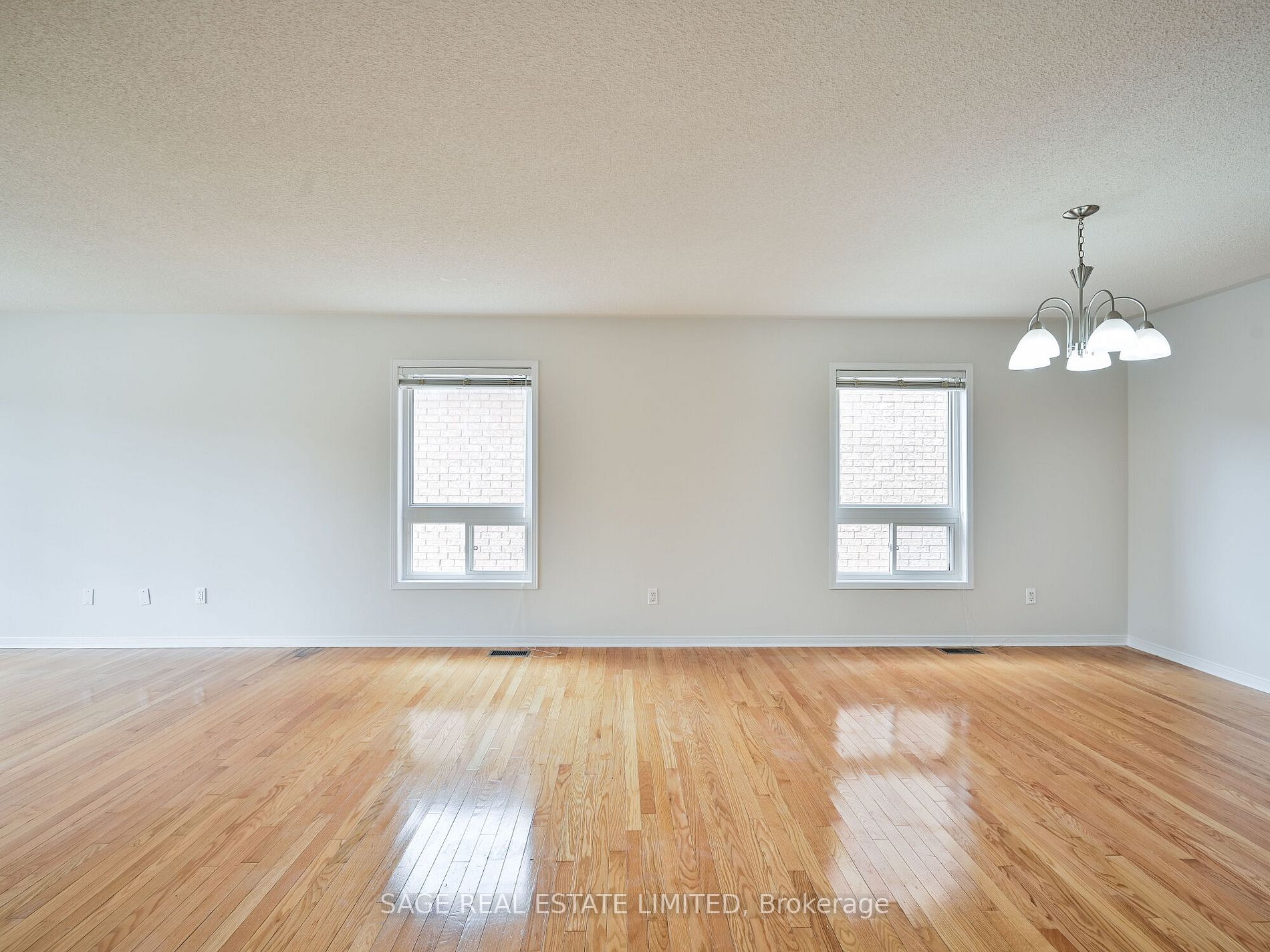 6 Fairhill Ave