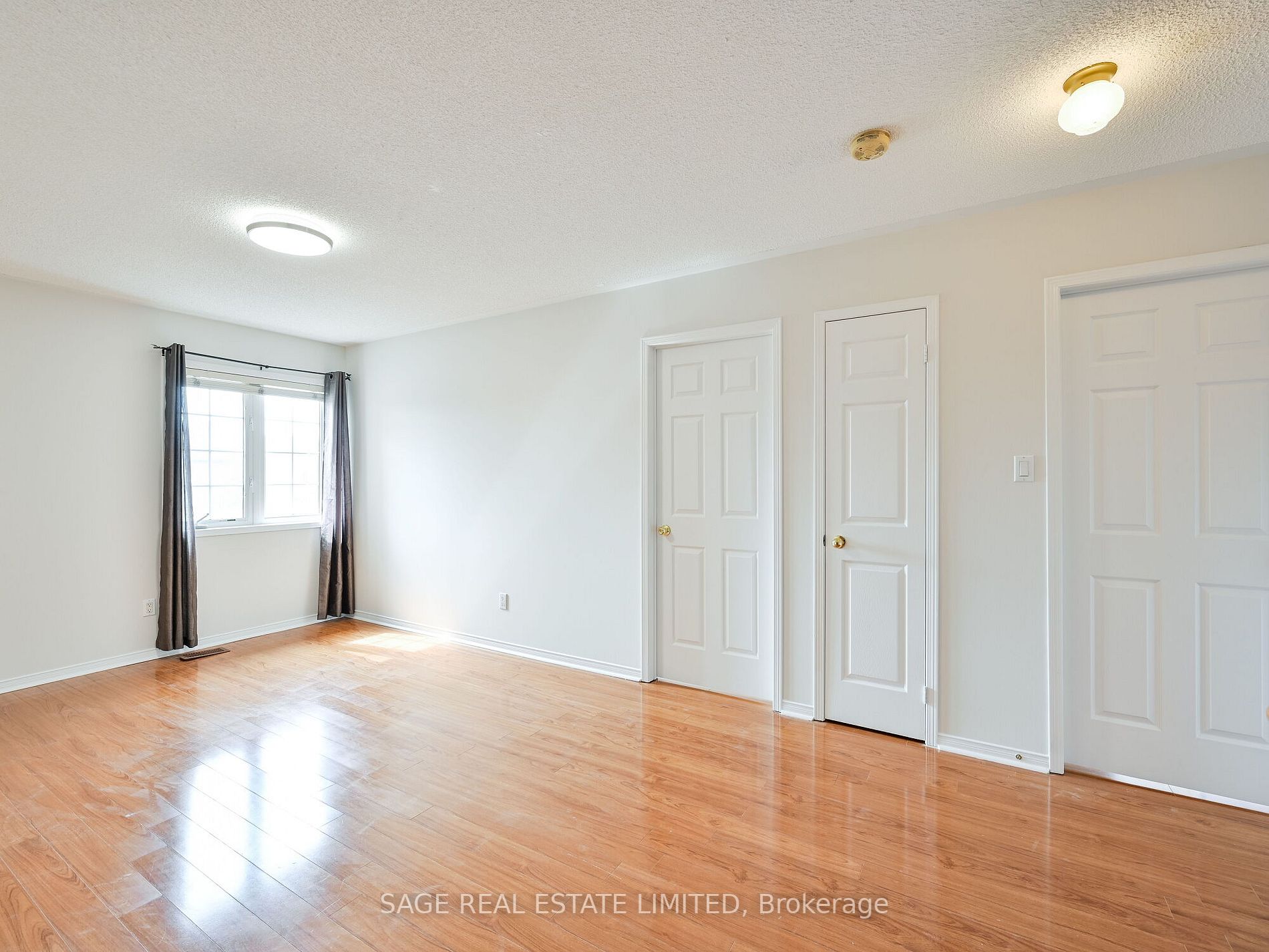 6 Fairhill Ave