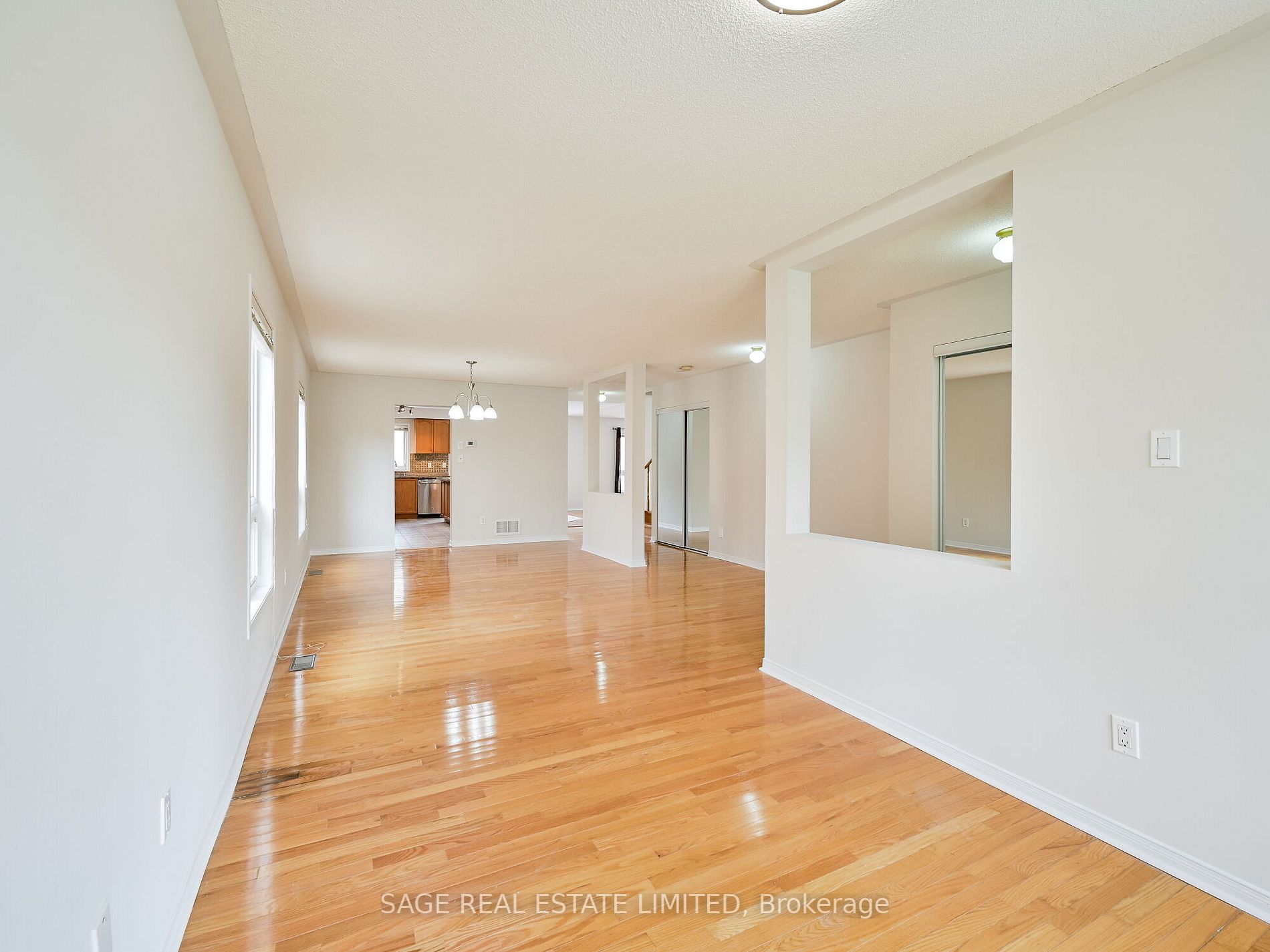 6 Fairhill Ave