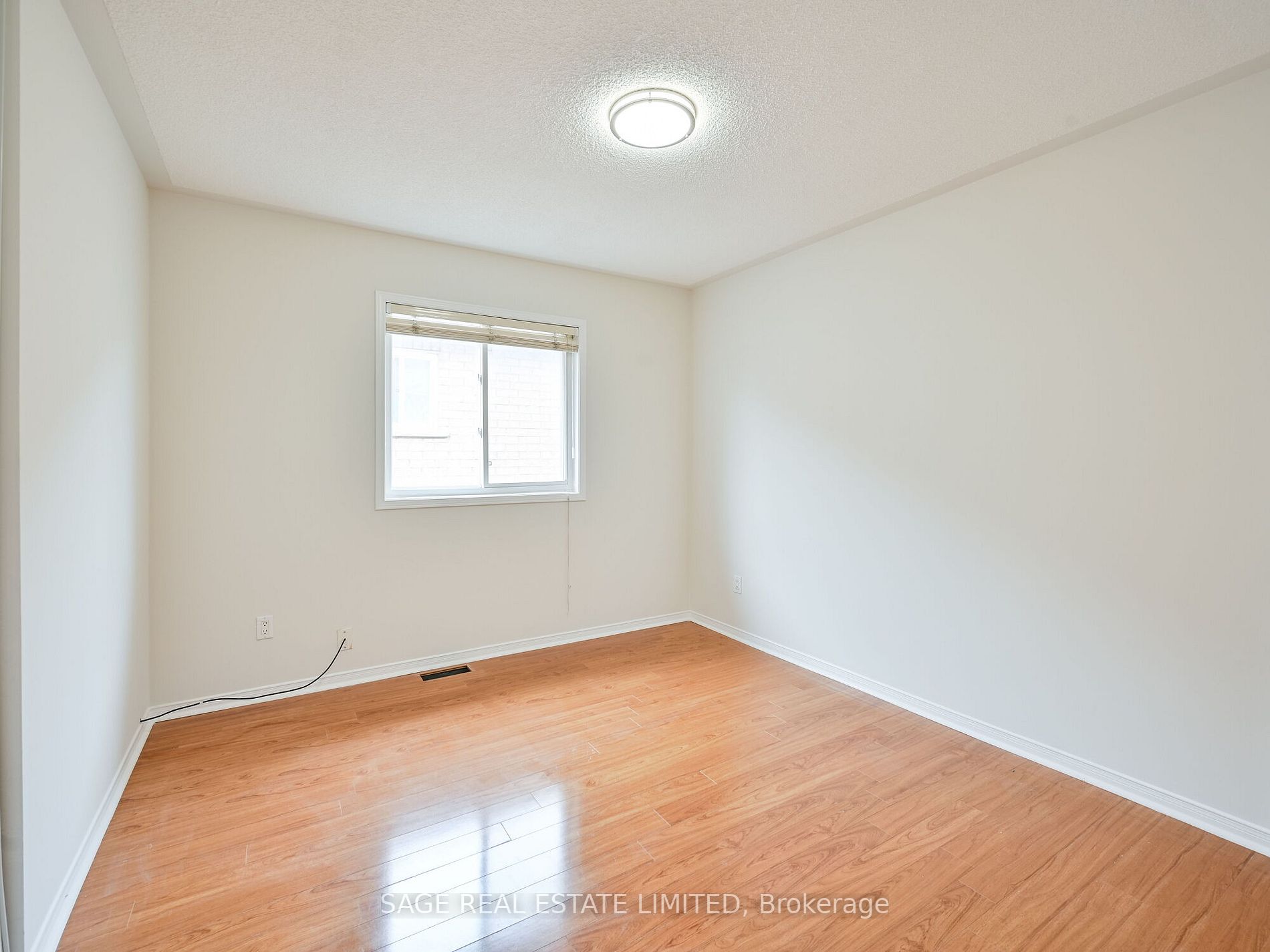 6 Fairhill Ave