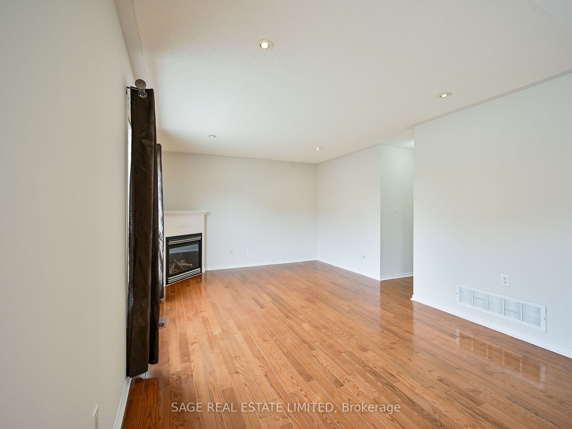 6 Fairhill Ave