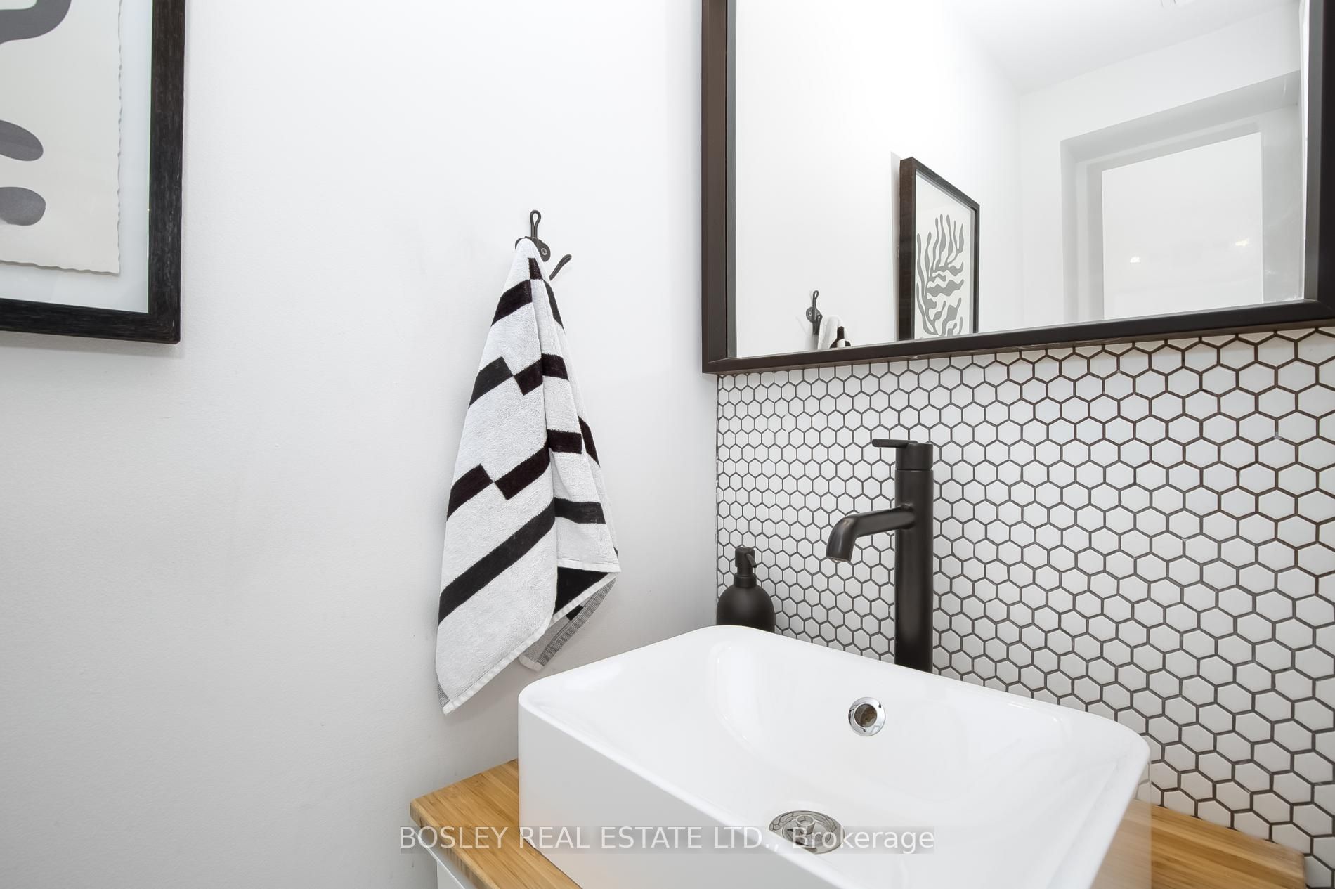 6 Bartlett Avenue, #4