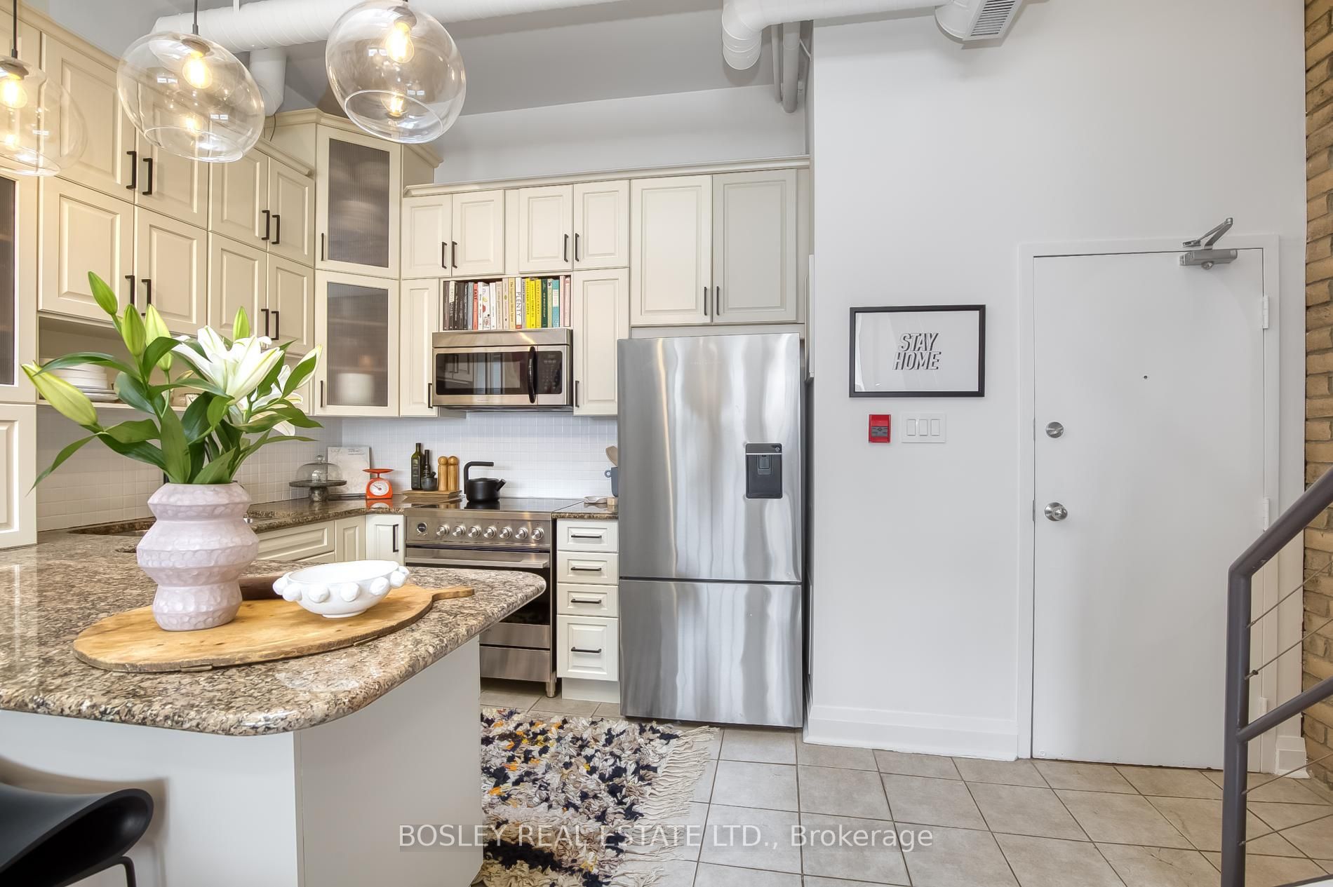 6 Bartlett Avenue, #4