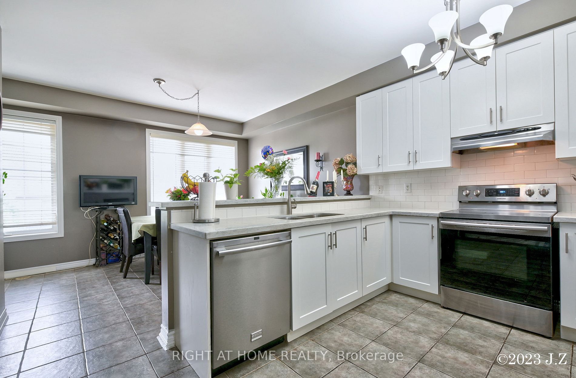 23 Bakewell St, #23