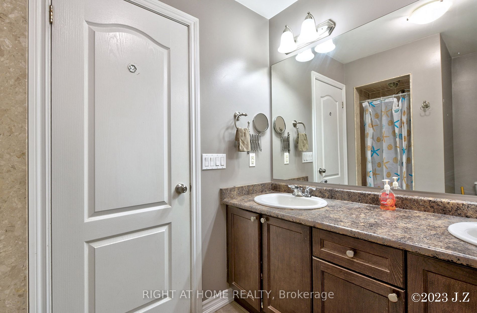 23 Bakewell St, #23