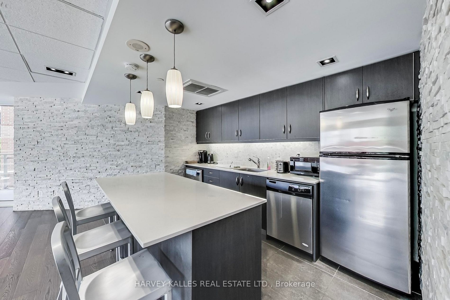 5101 Dundas St W, #908