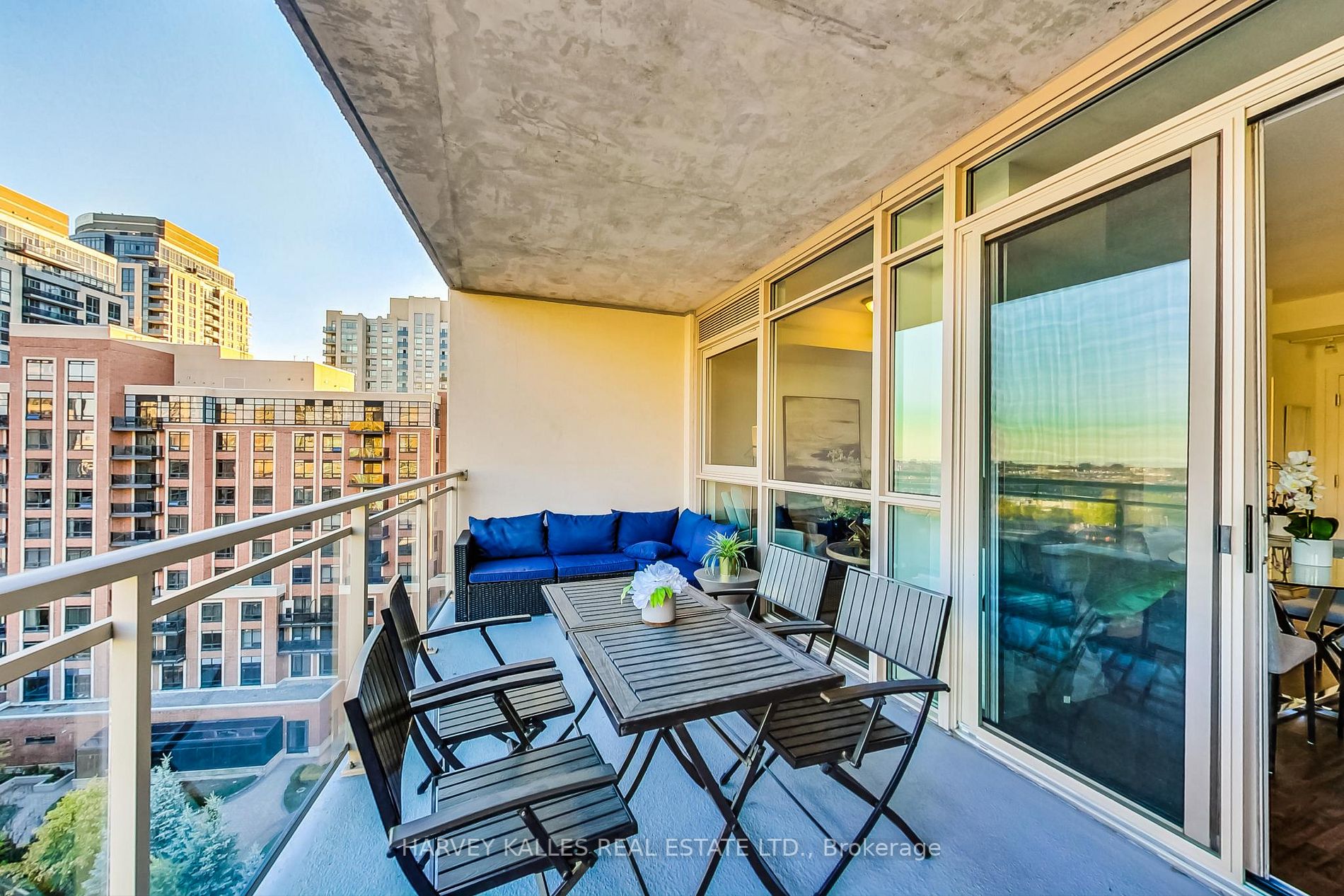 5101 Dundas St W, #908