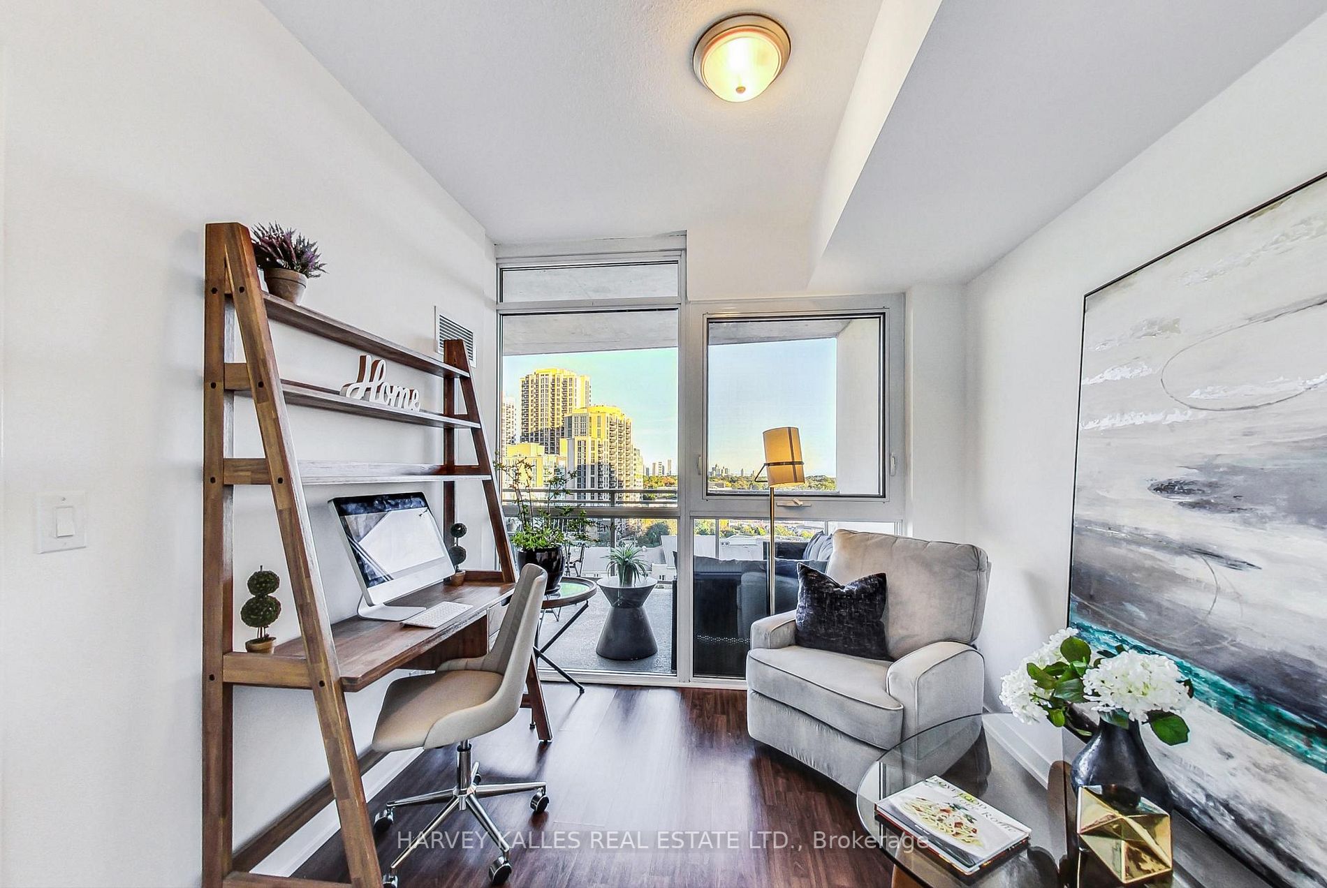 5101 Dundas St W, #908
