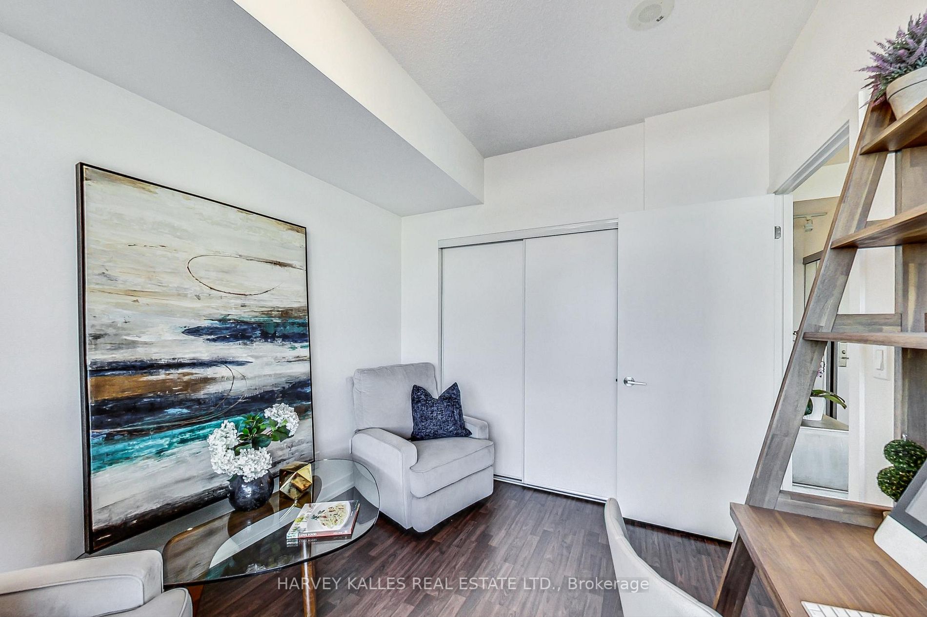 5101 Dundas St W, #908