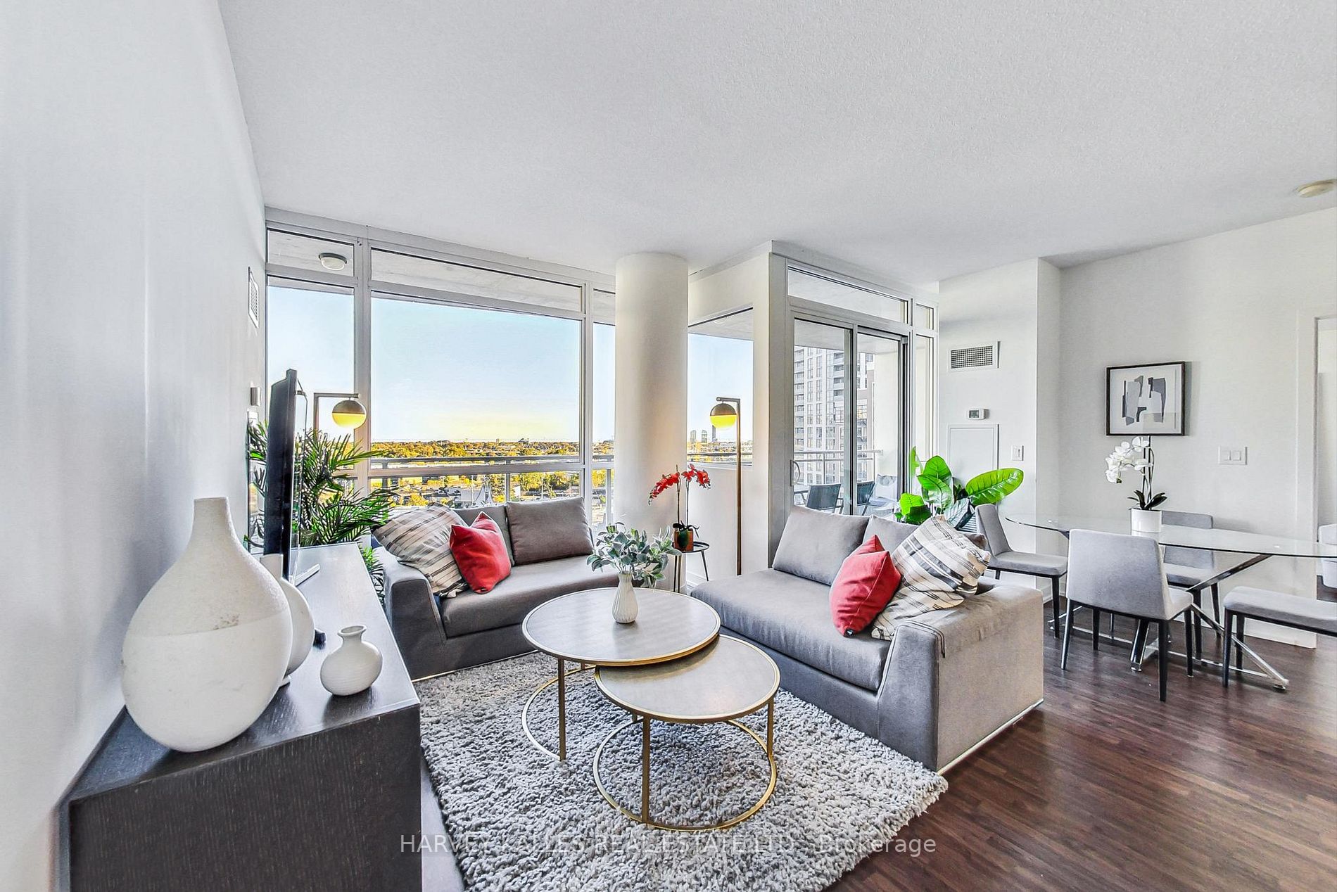 5101 Dundas St W, #908