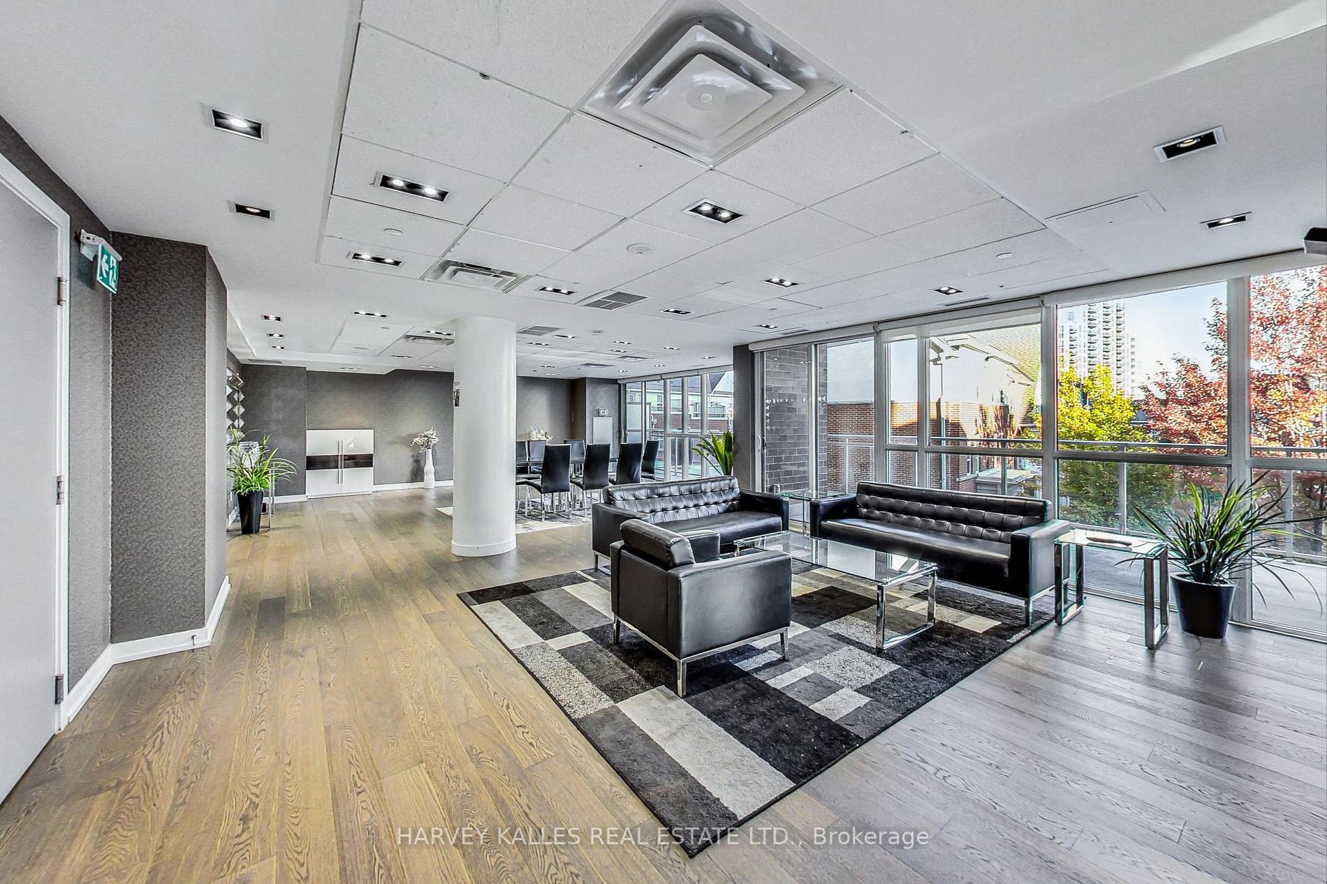 5101 Dundas St W, #908