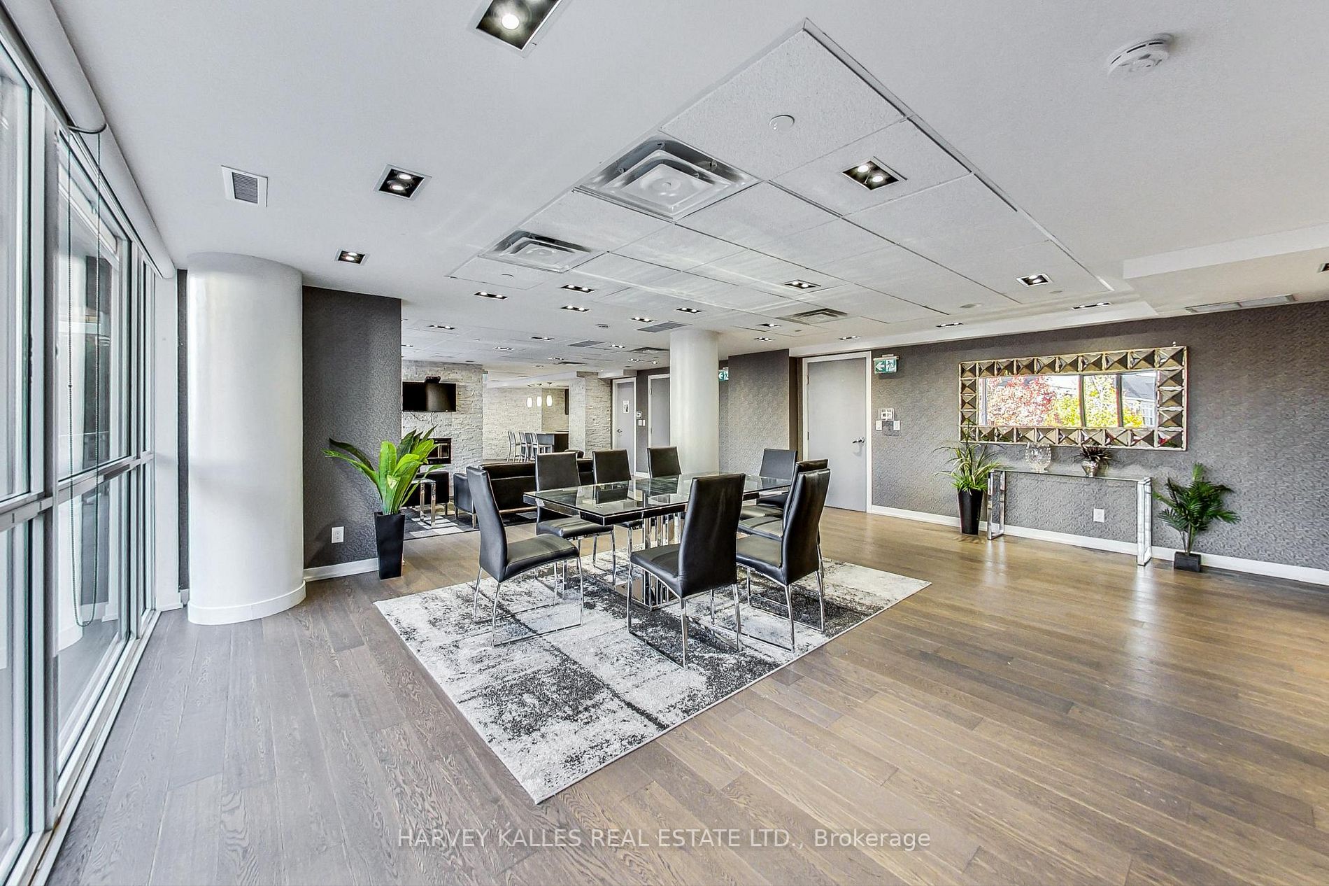 5101 Dundas St W, #908