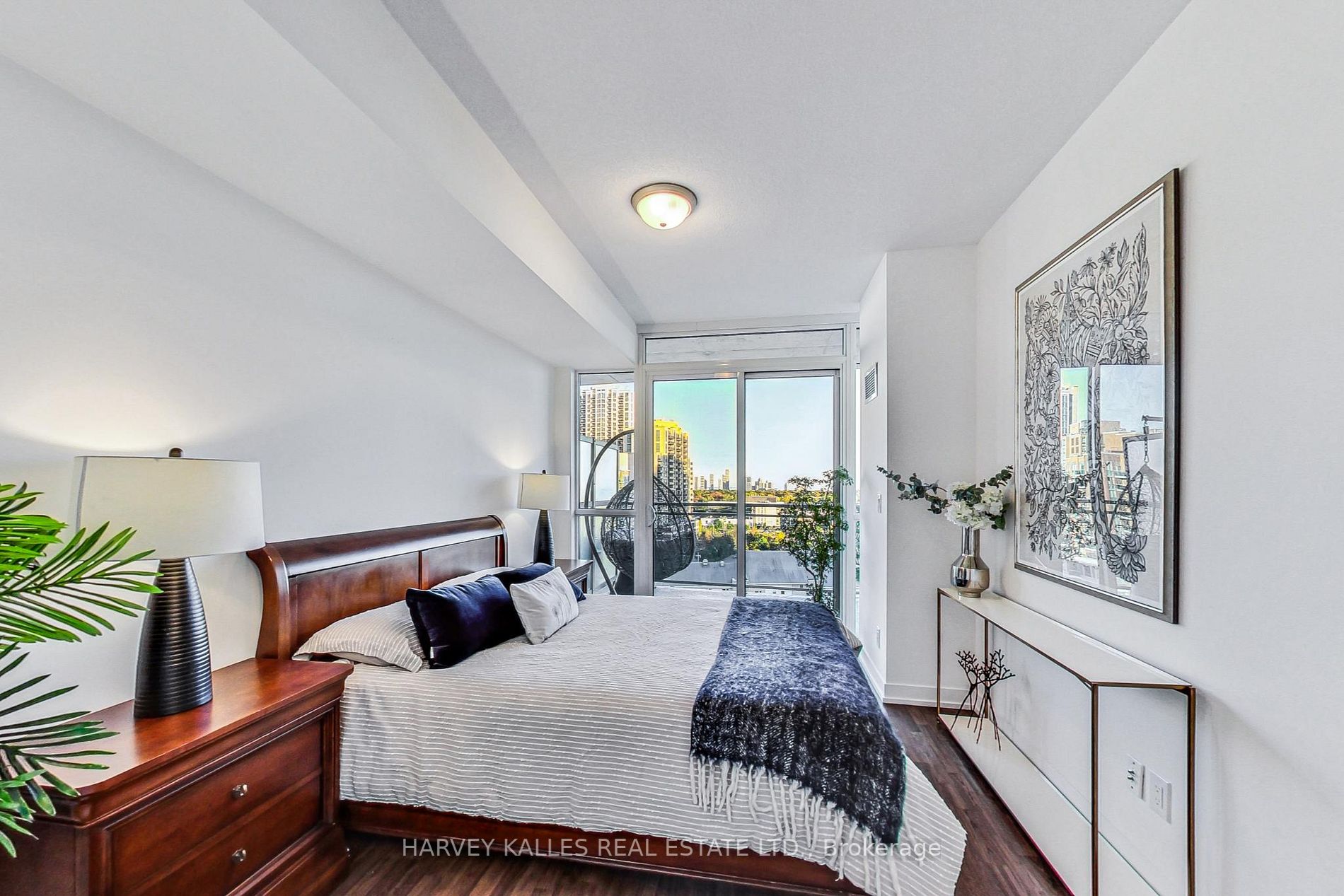 5101 Dundas St W, #908