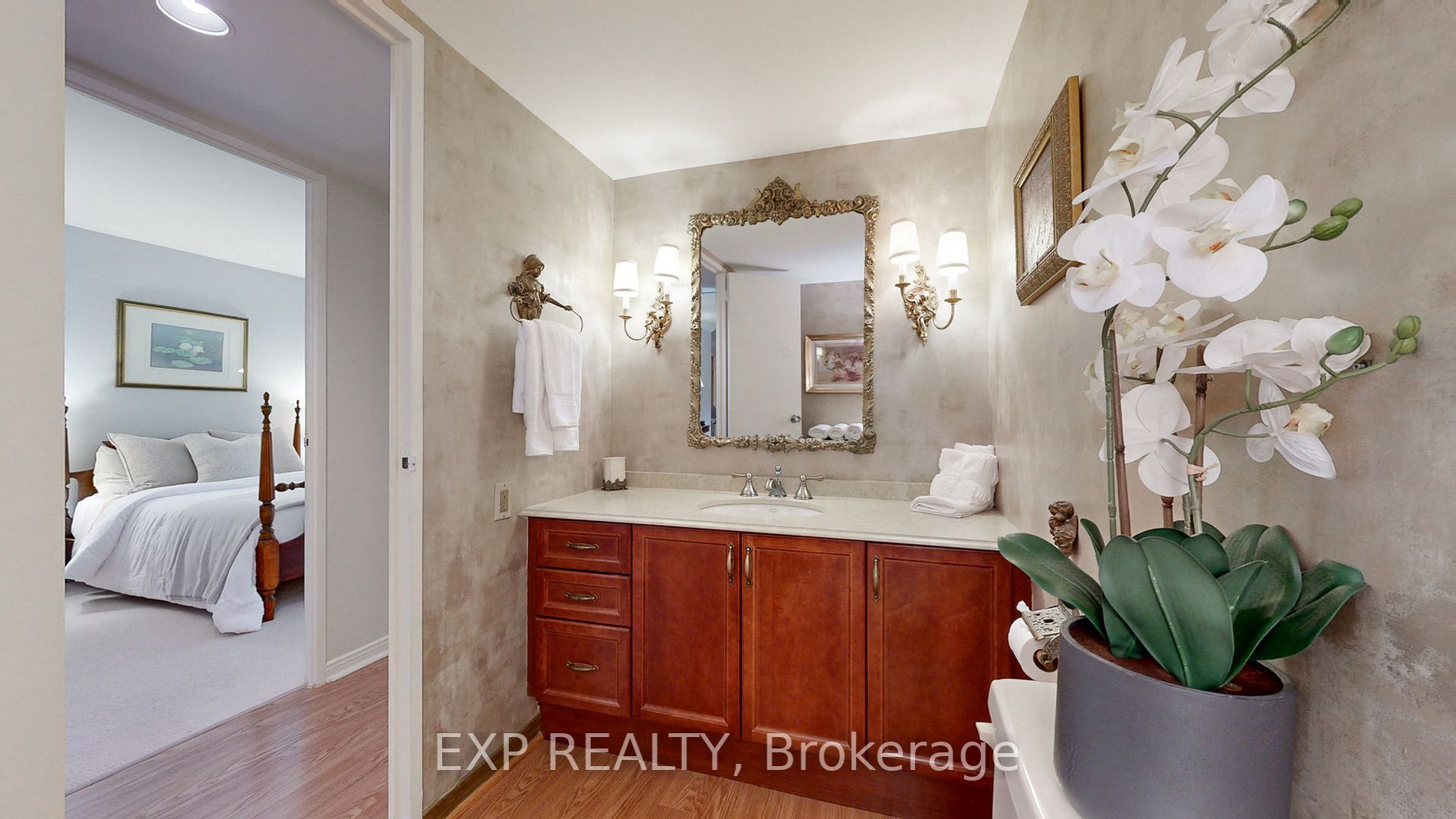 1400 Dixie Rd, #209