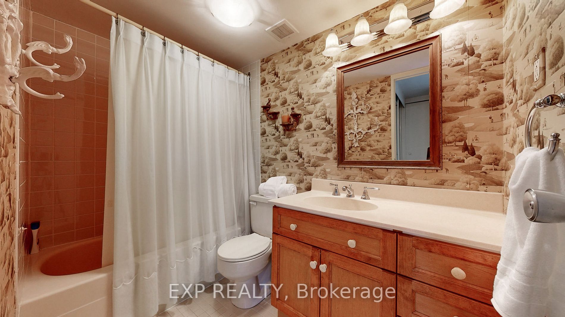 1400 Dixie Rd, #209