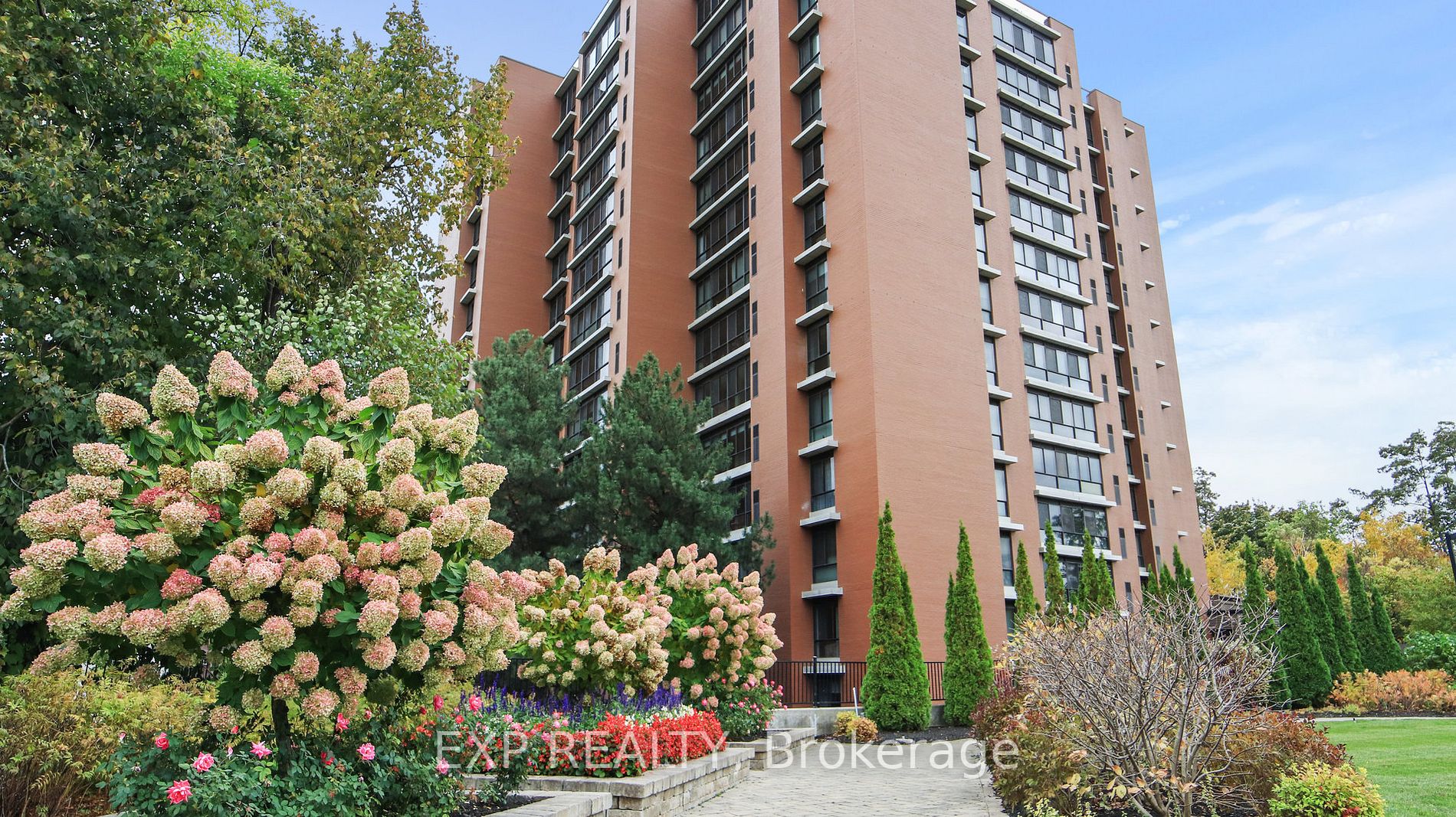1400 Dixie Rd, #209