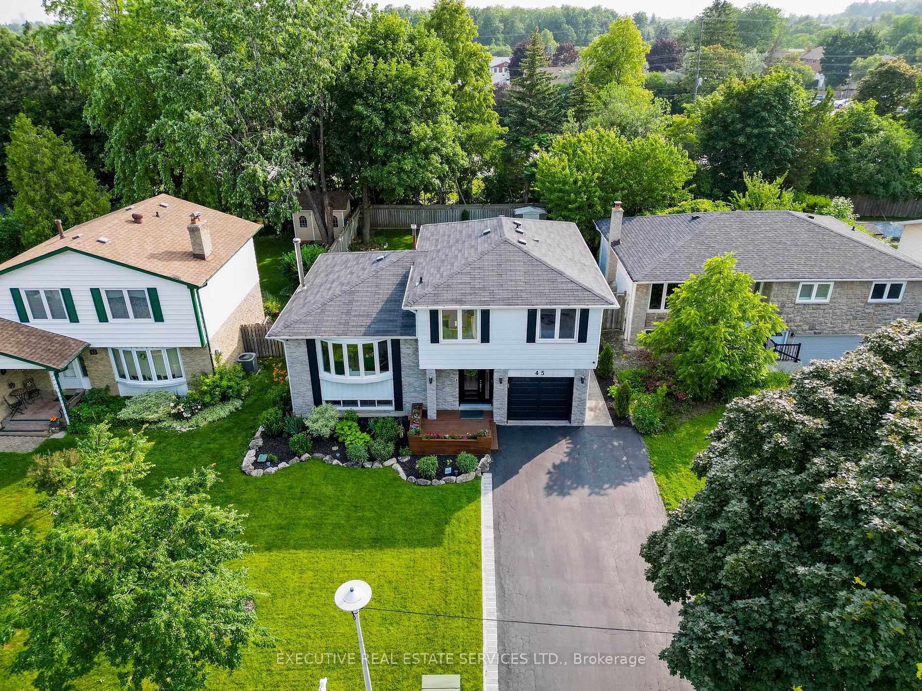 45 Jasper Cres