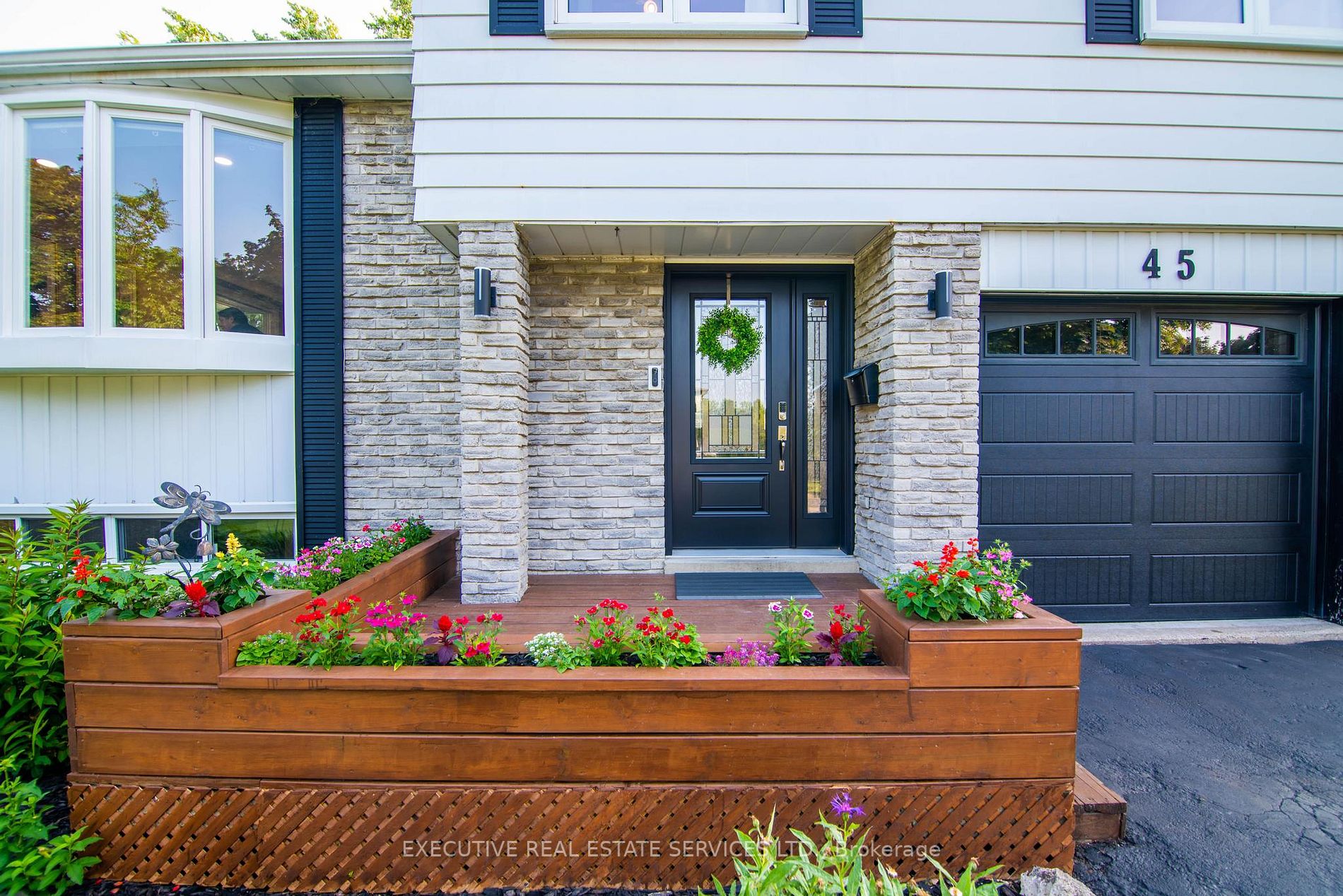 45 Jasper Cres