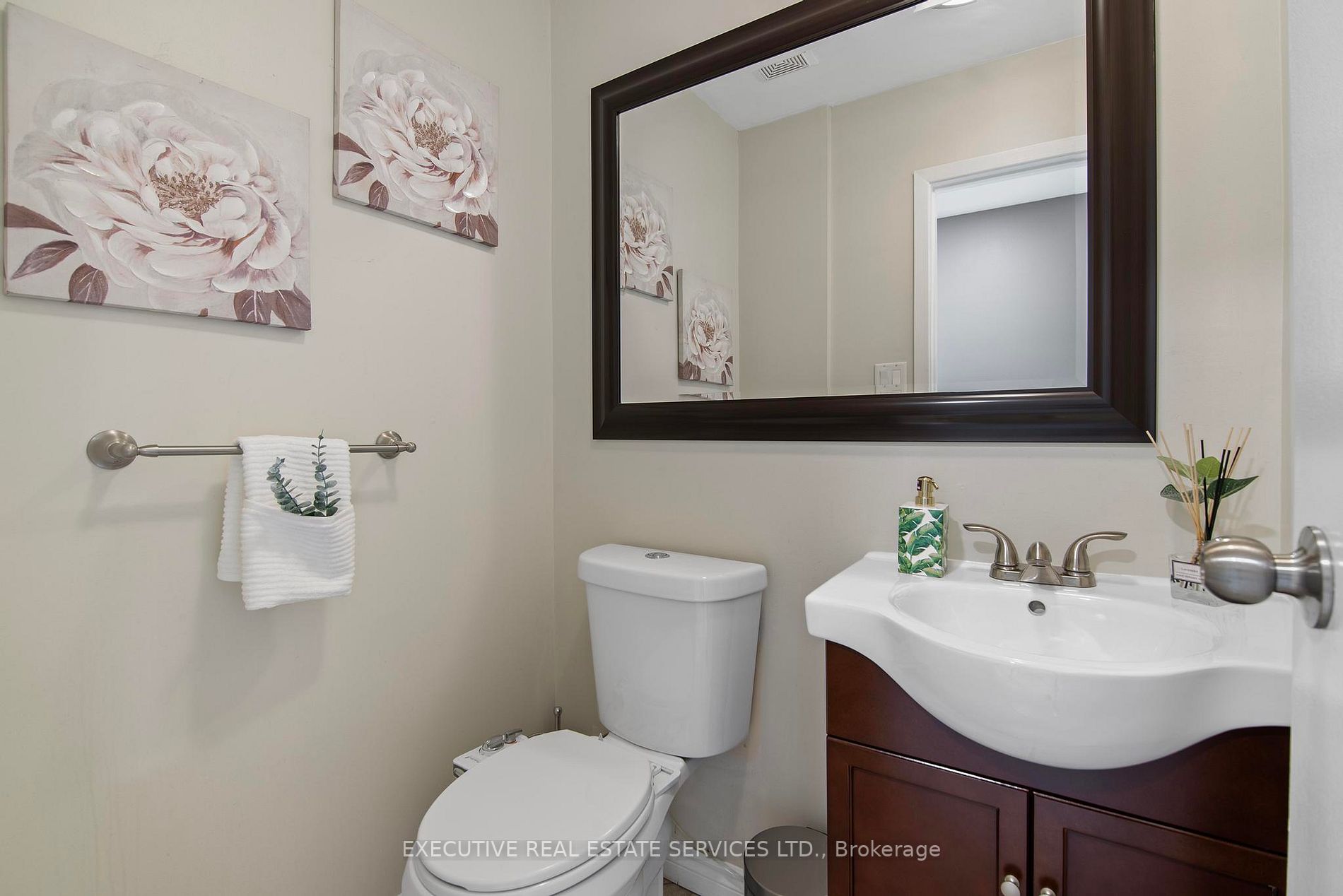 45 Jasper Cres