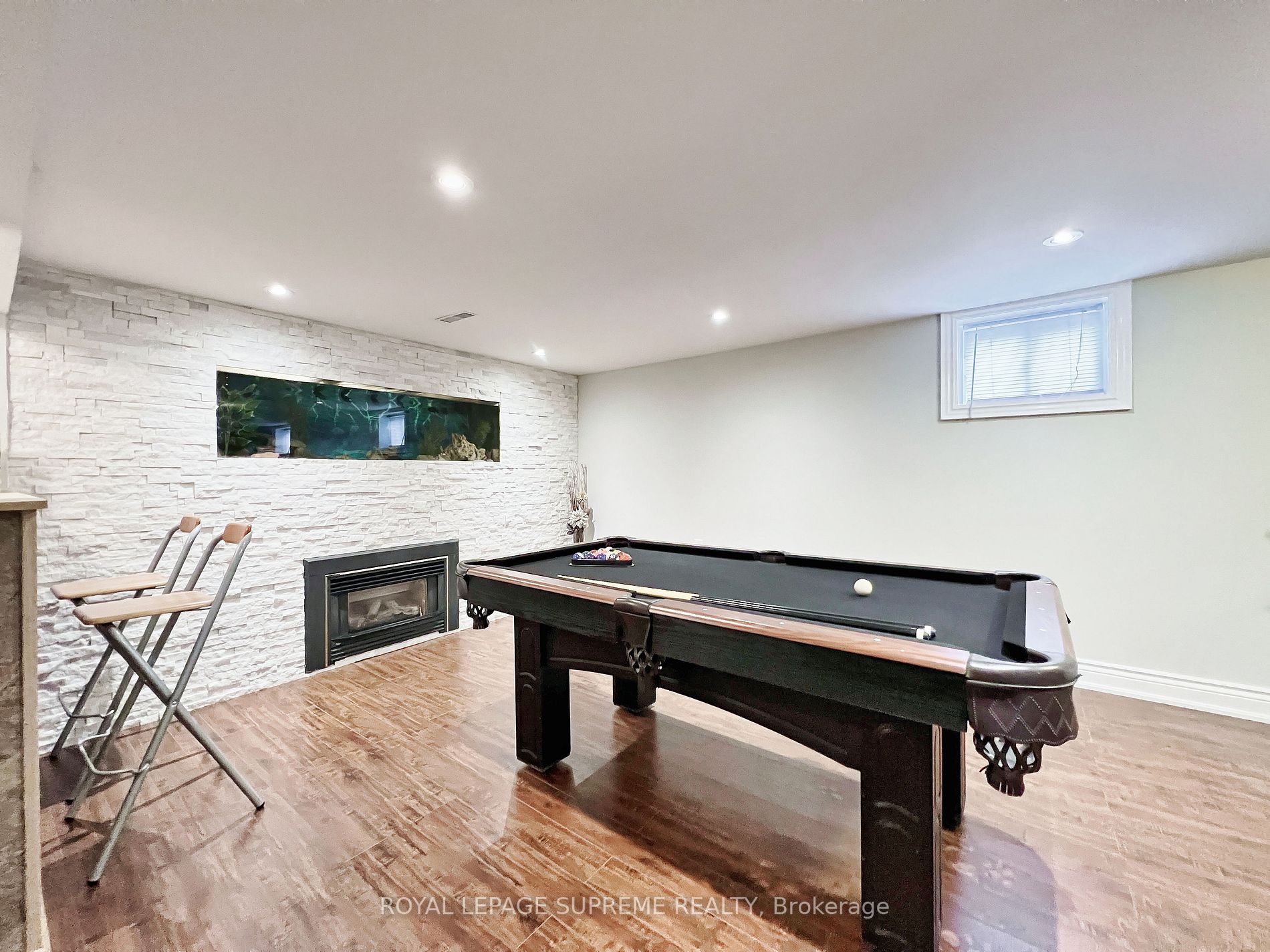 52 Lockerbie Ave