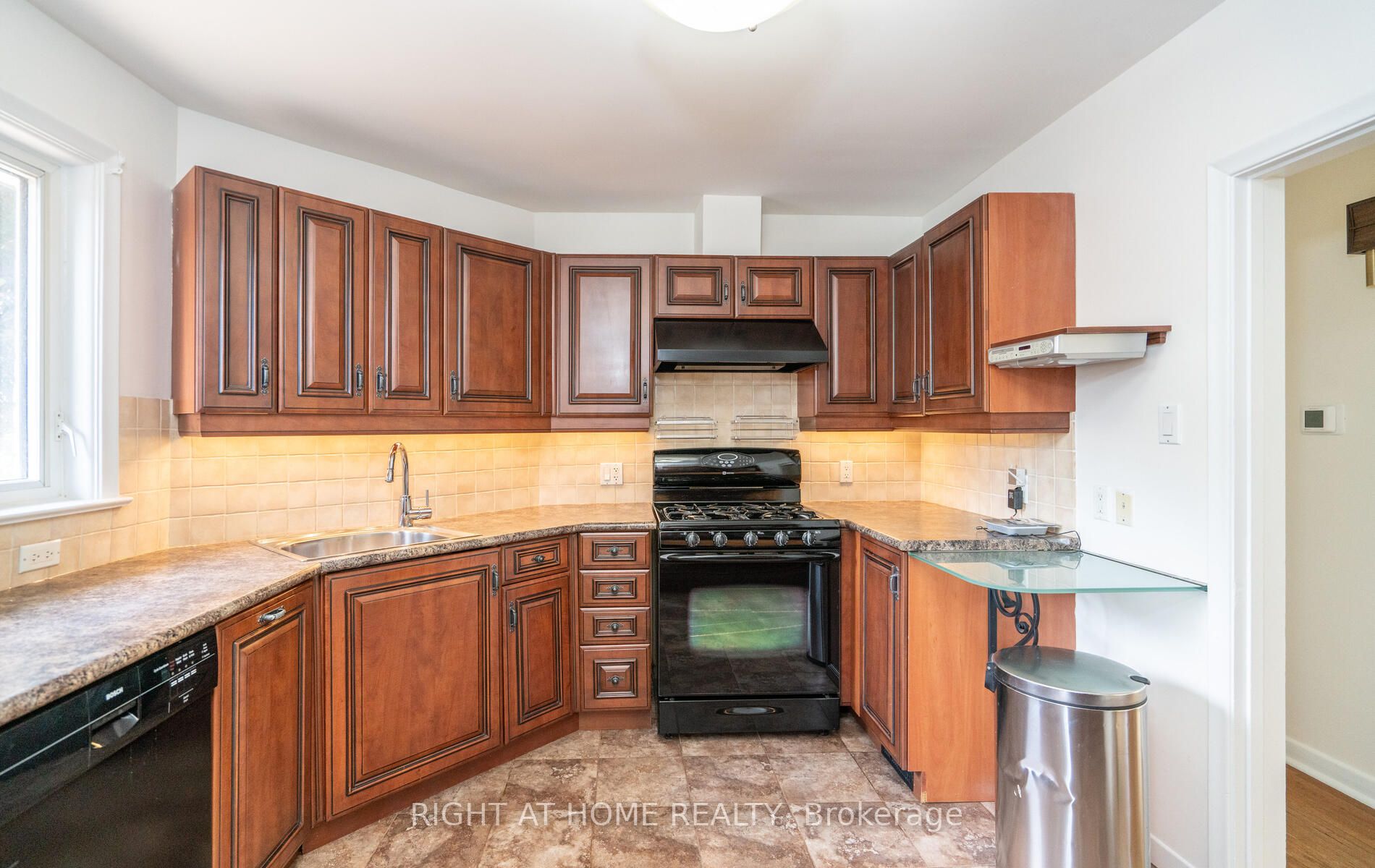 1204 Whittington Rd