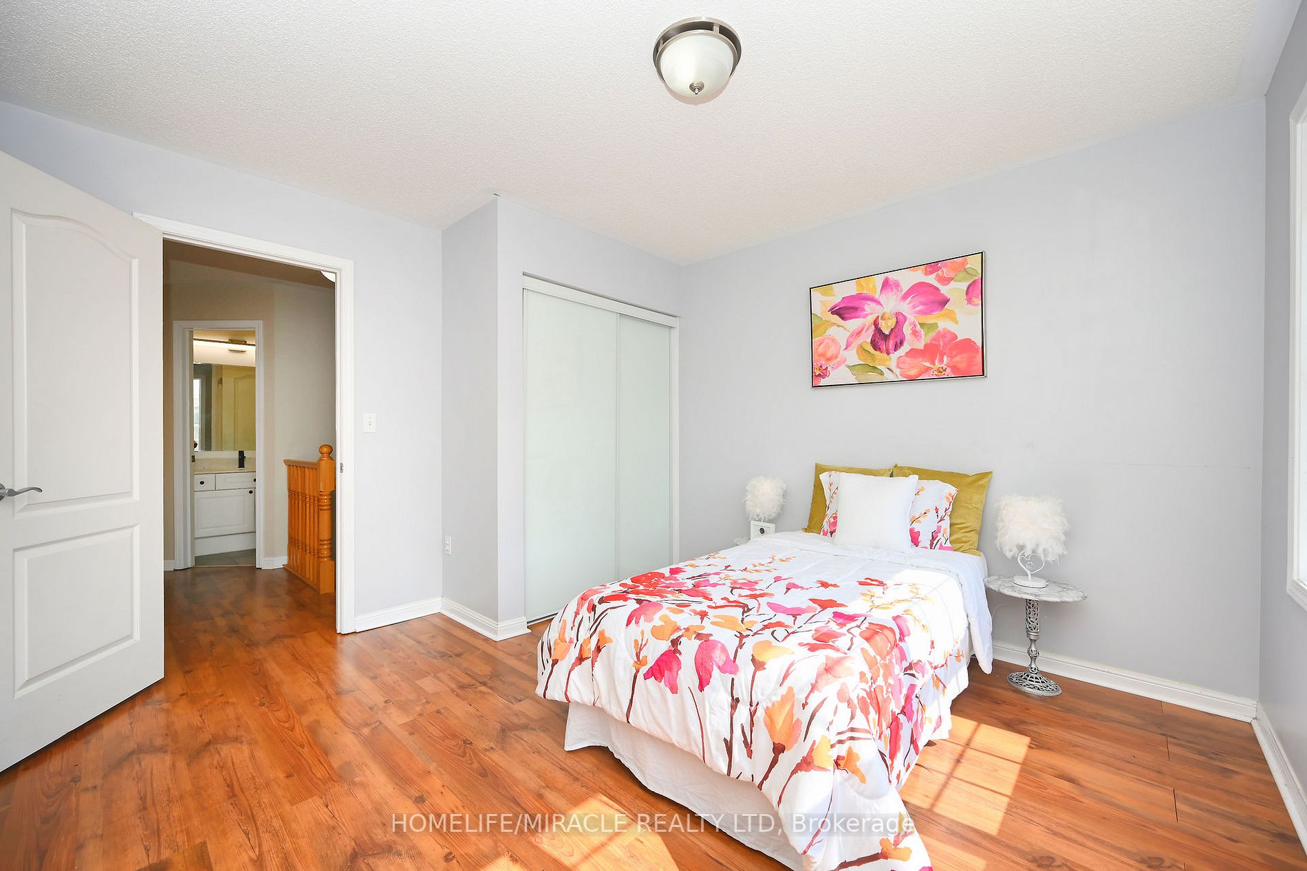 1118 Barclay Circ