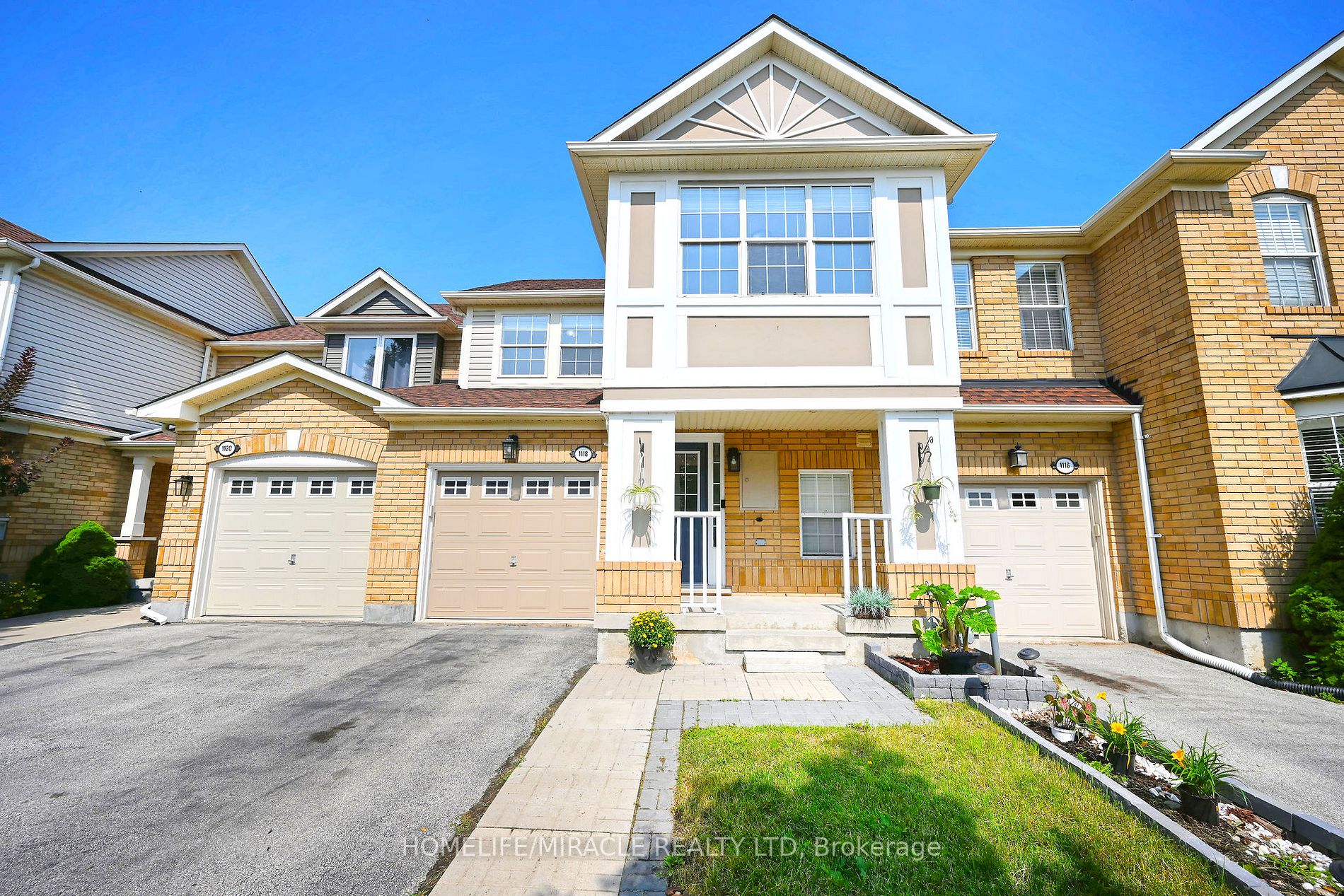 1118 Barclay Circ