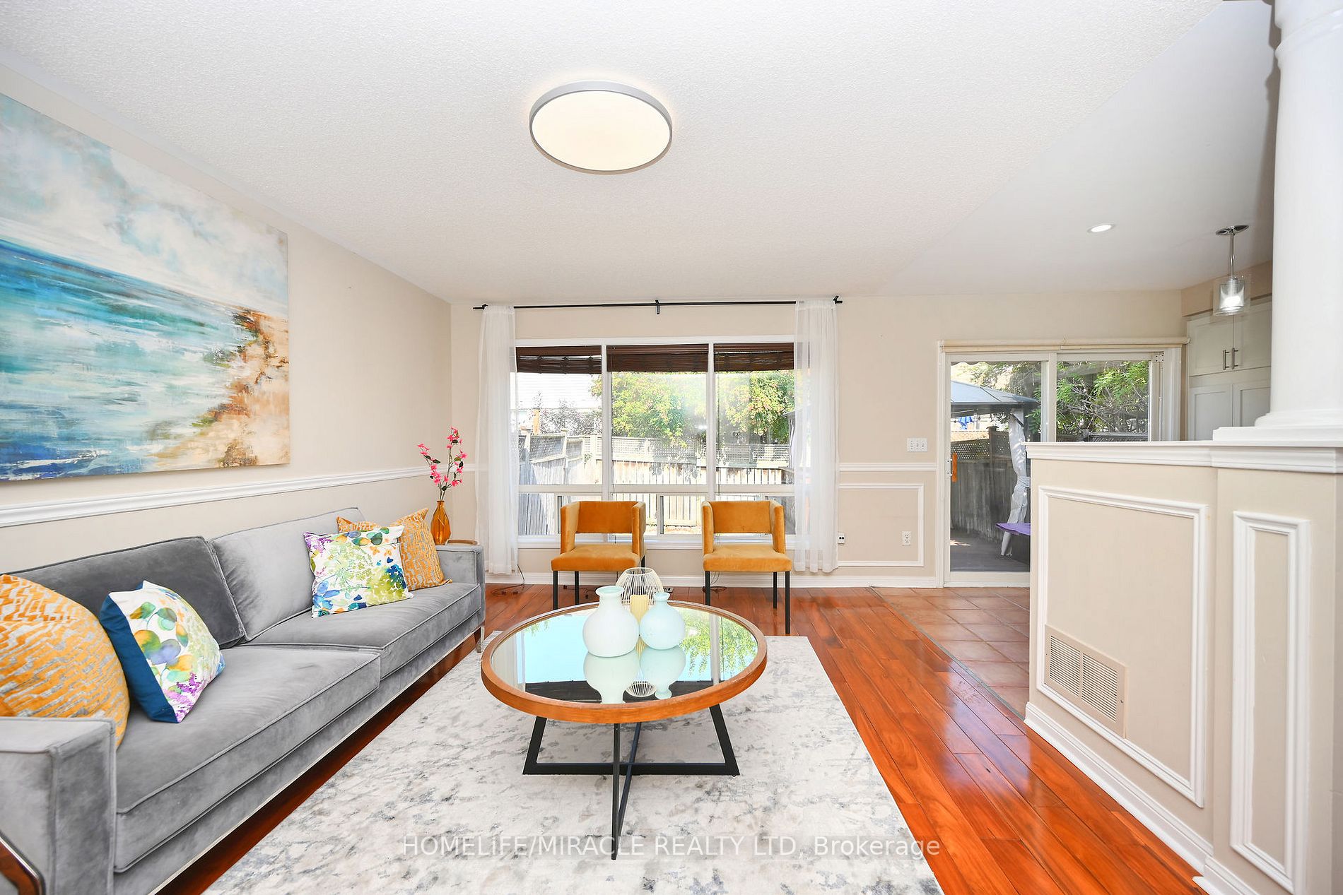 1118 Barclay Circ