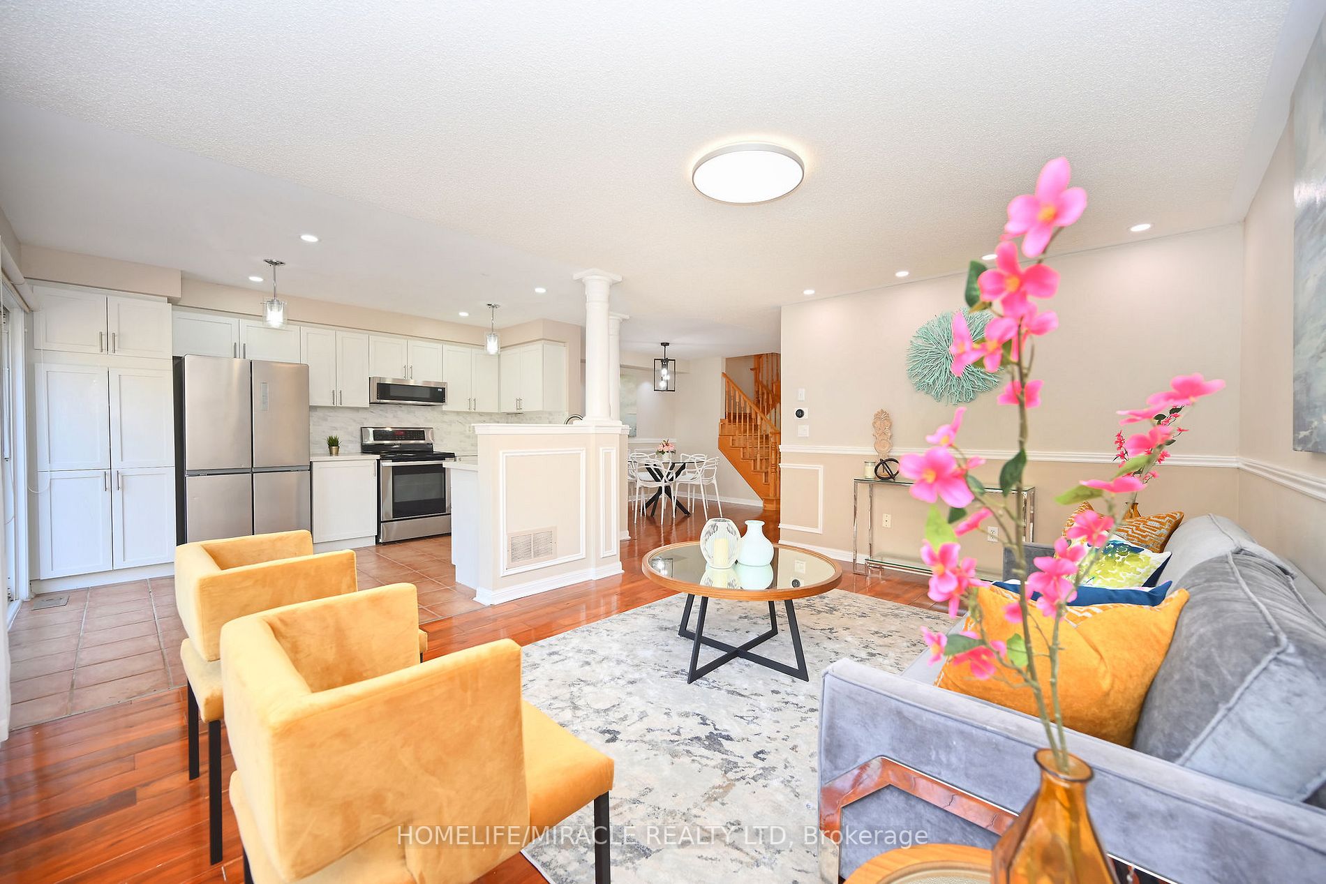 1118 Barclay Circ