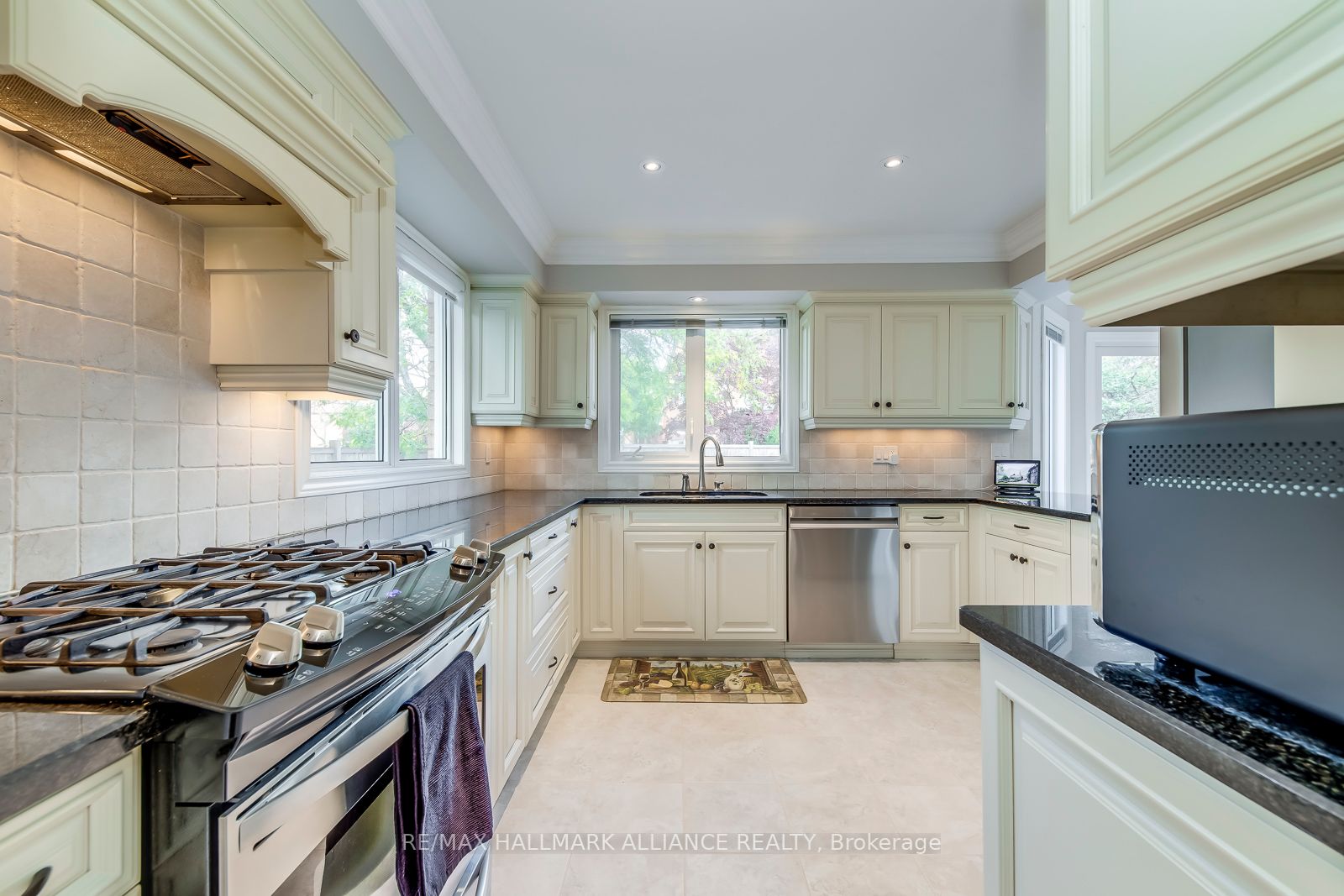 1405 Wheelwright Rd