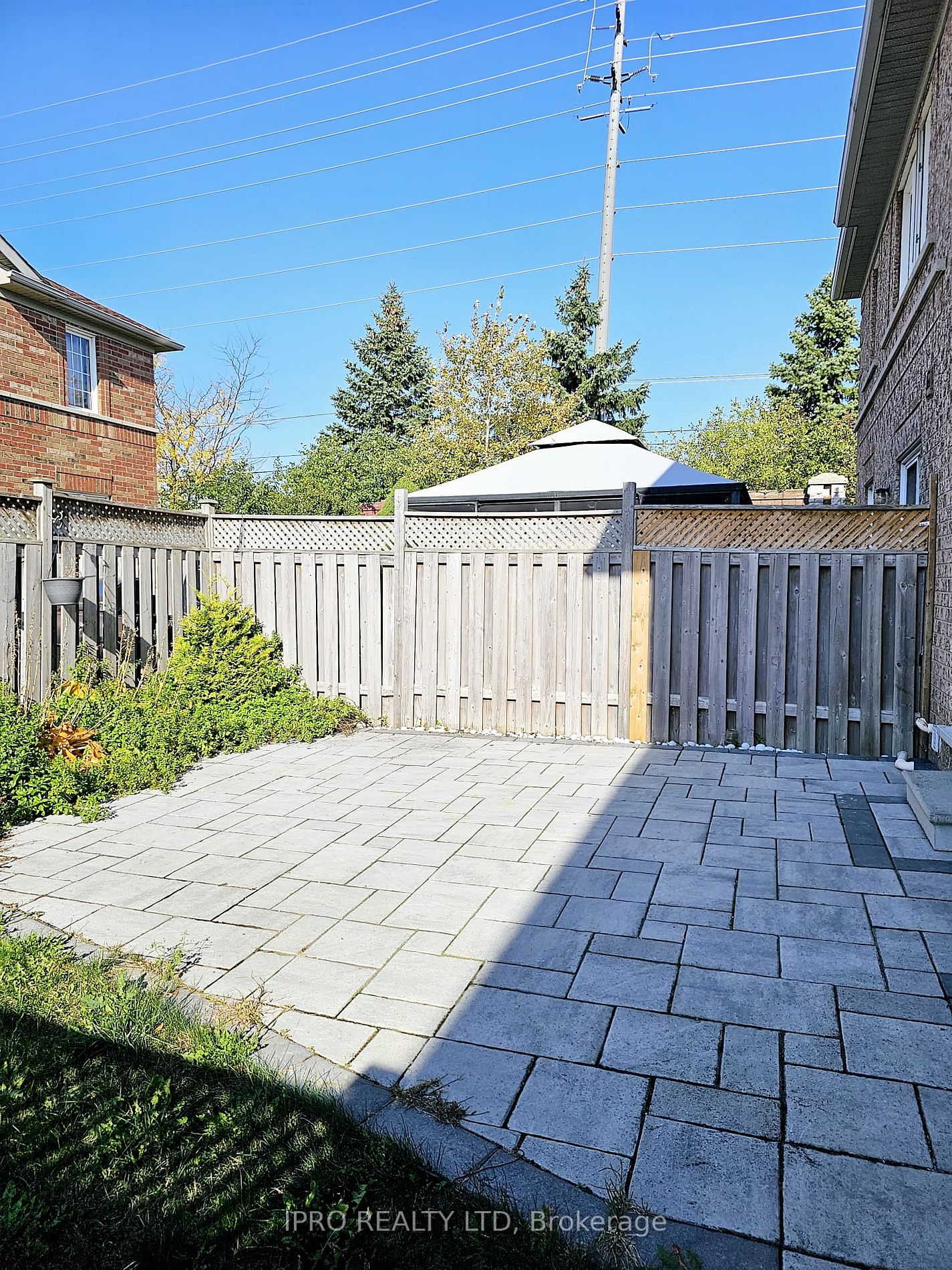 44 Tanglemere Cres N, #1