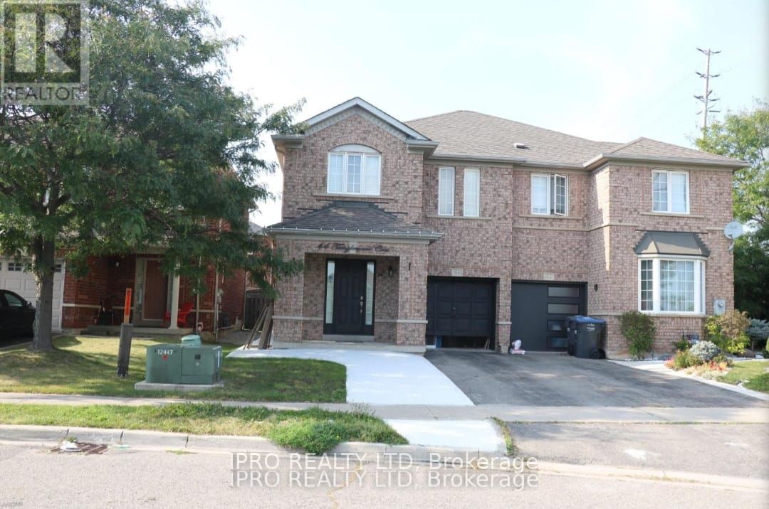44 Tanglemere Cres N, #1