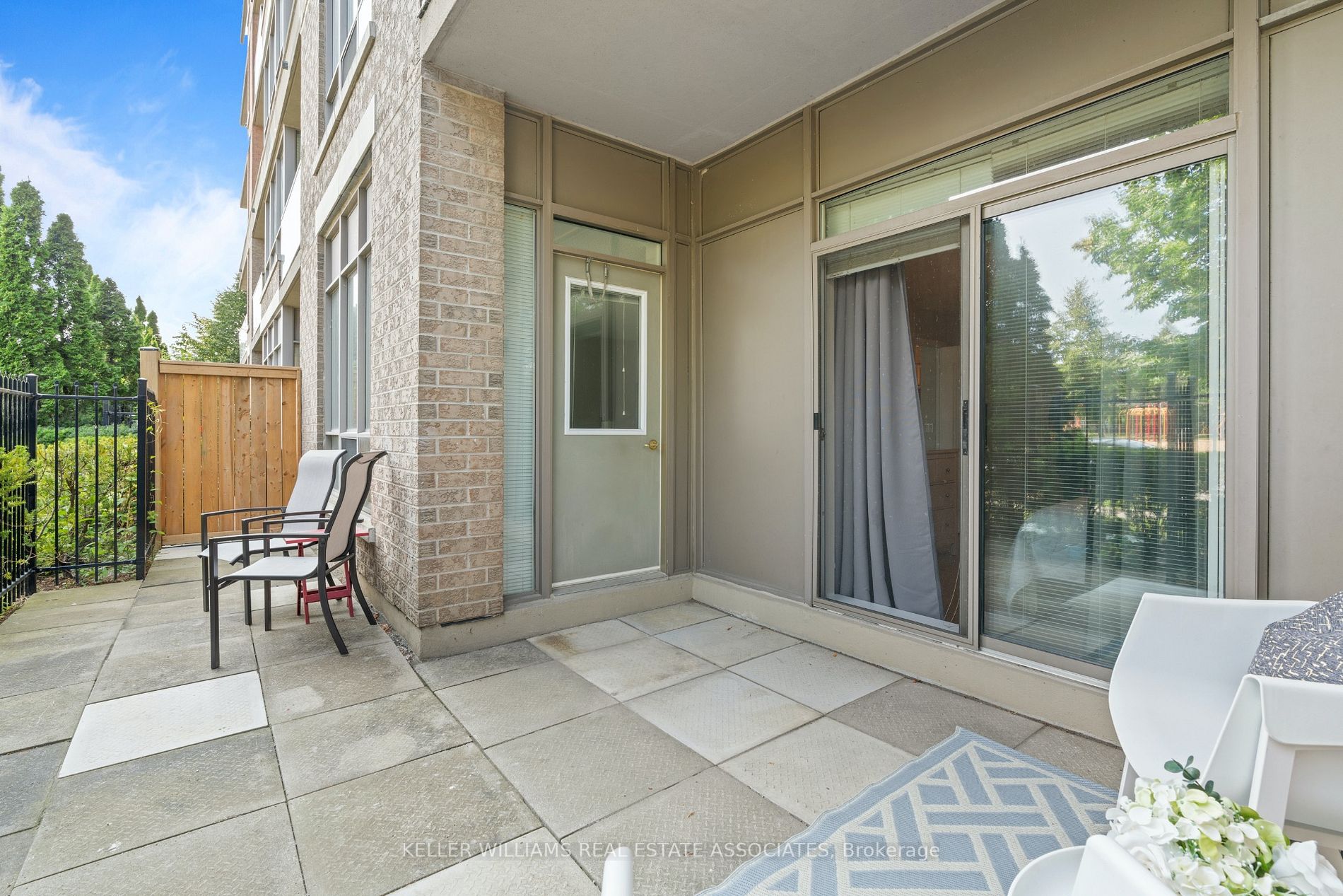 1150 Parkwest Pl, #107
