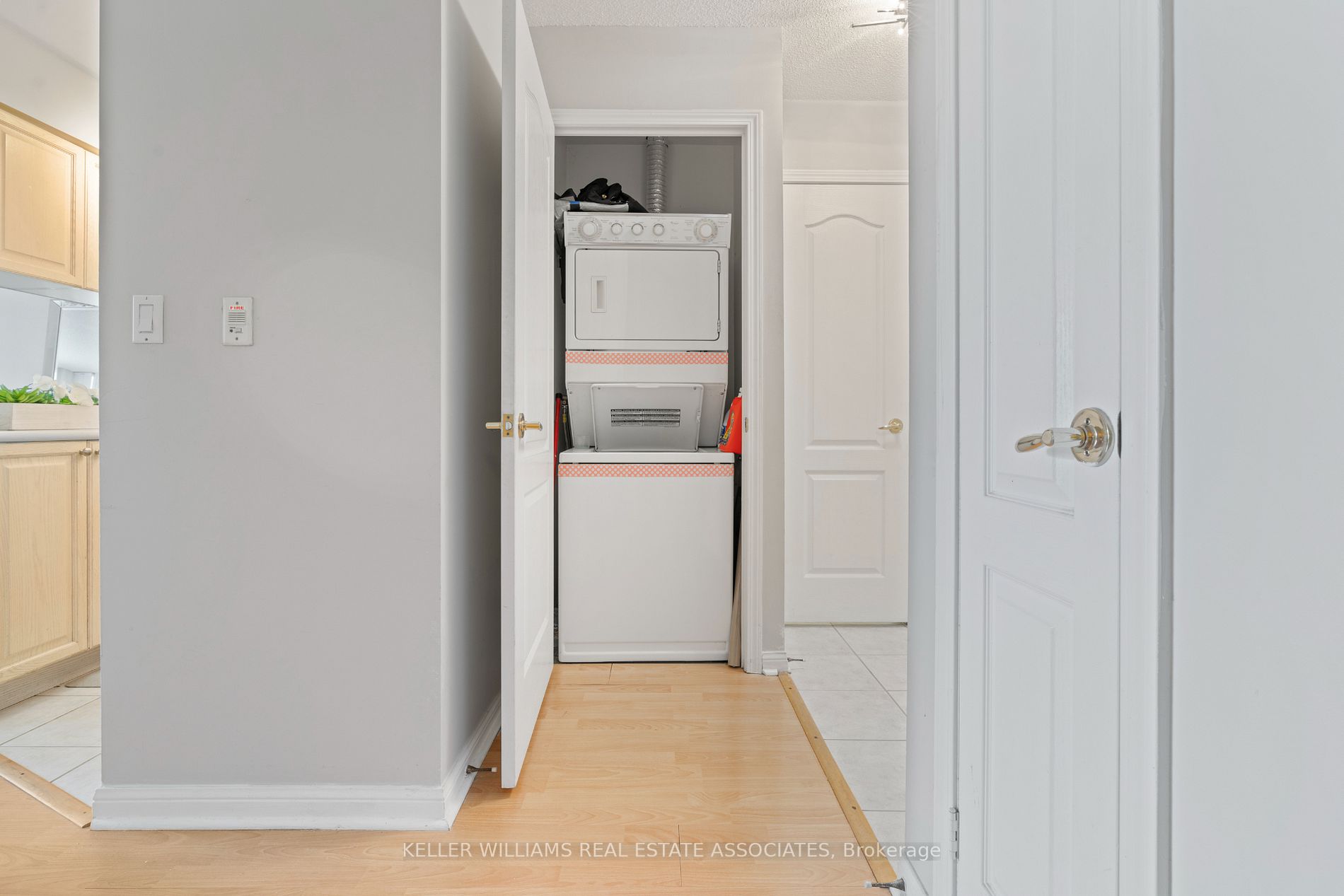 1150 Parkwest Pl, #107