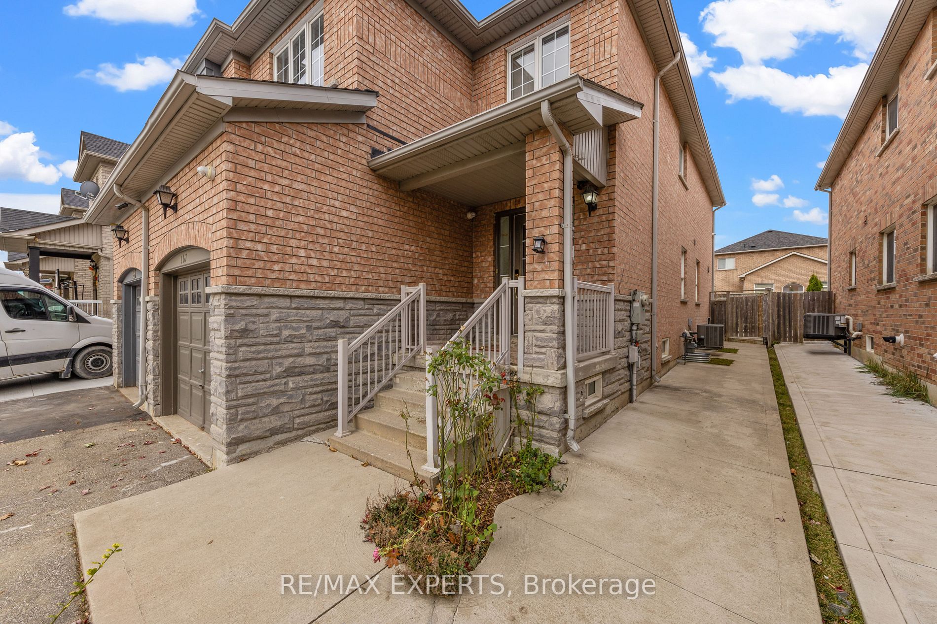 167 Zia Dodda Cres