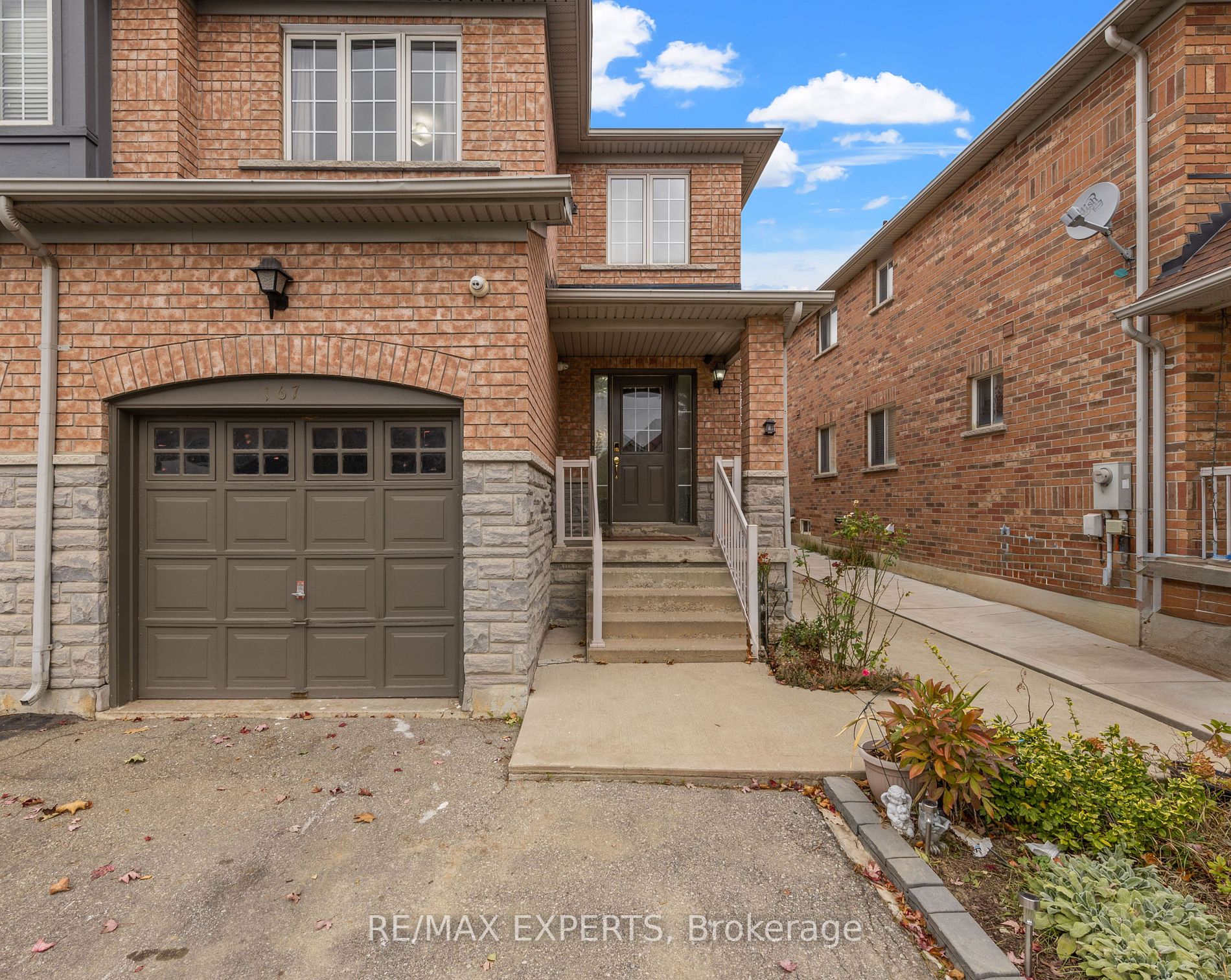 167 Zia Dodda Cres